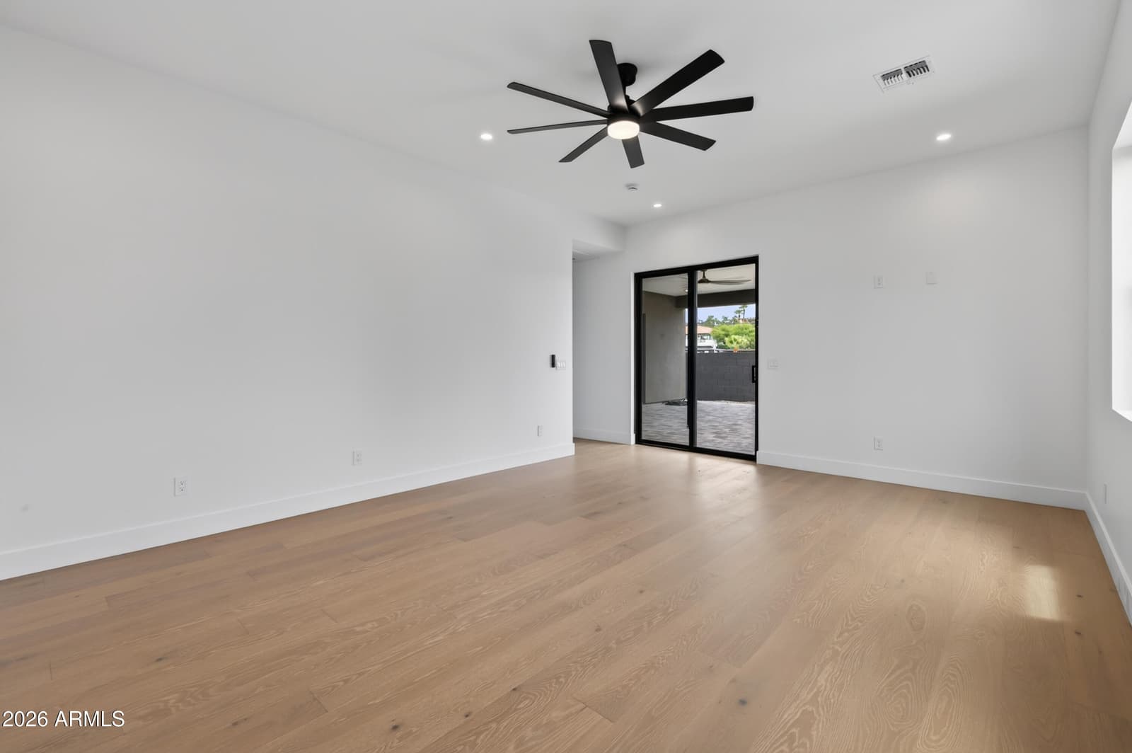 1335 E KALER Drive, Phoenix, AZ 85020 — photo 17 of 44