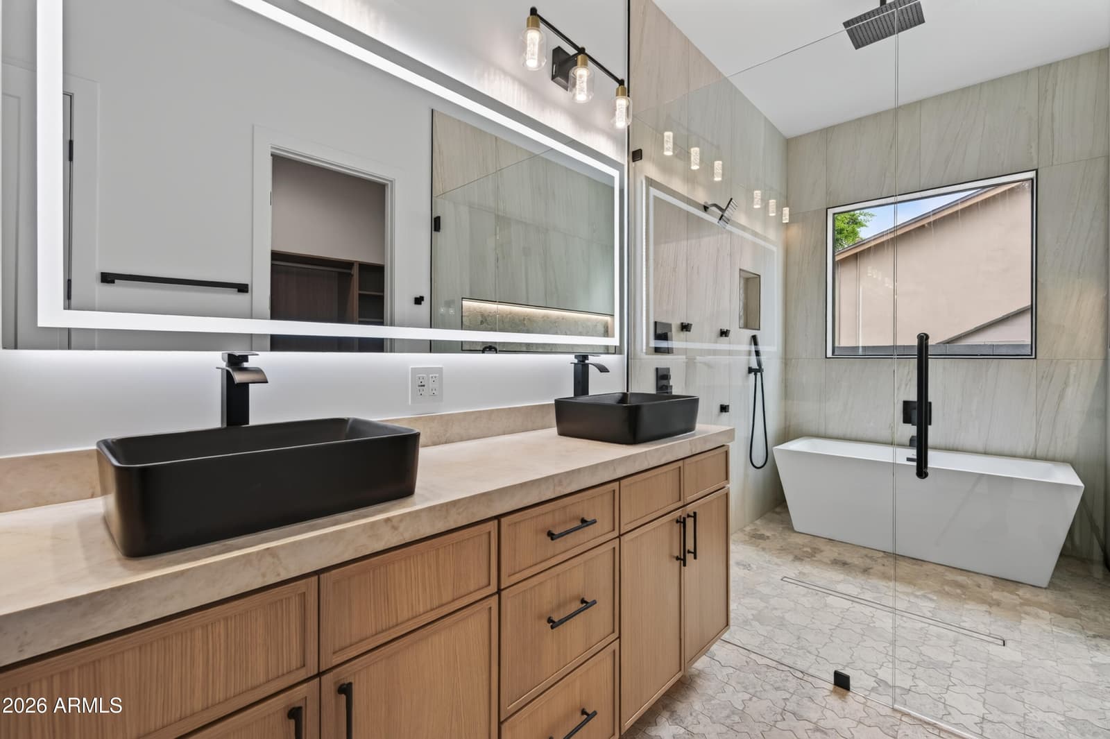 1335 E KALER Drive, Phoenix, AZ 85020 — photo 19 of 44