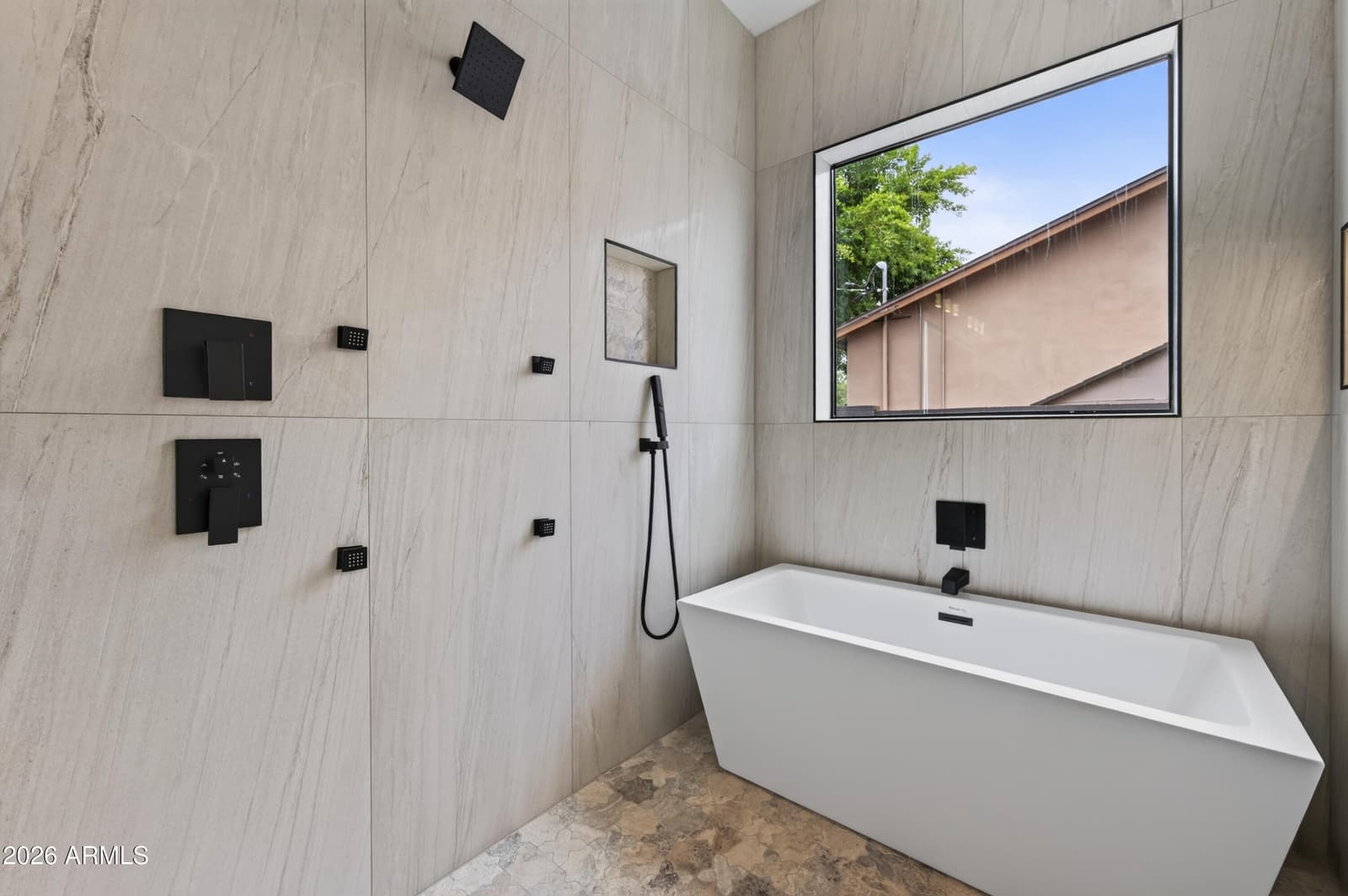 1335 E KALER Drive, Phoenix, AZ 85020 — photo 21 of 44