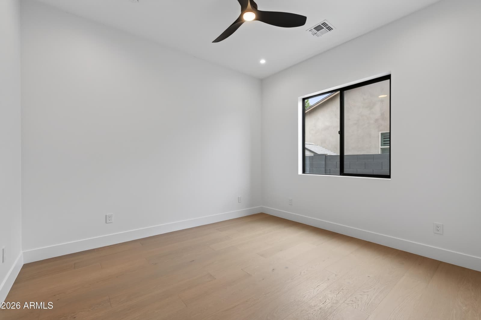 1335 E KALER Drive, Phoenix, AZ 85020 — photo 34 of 44