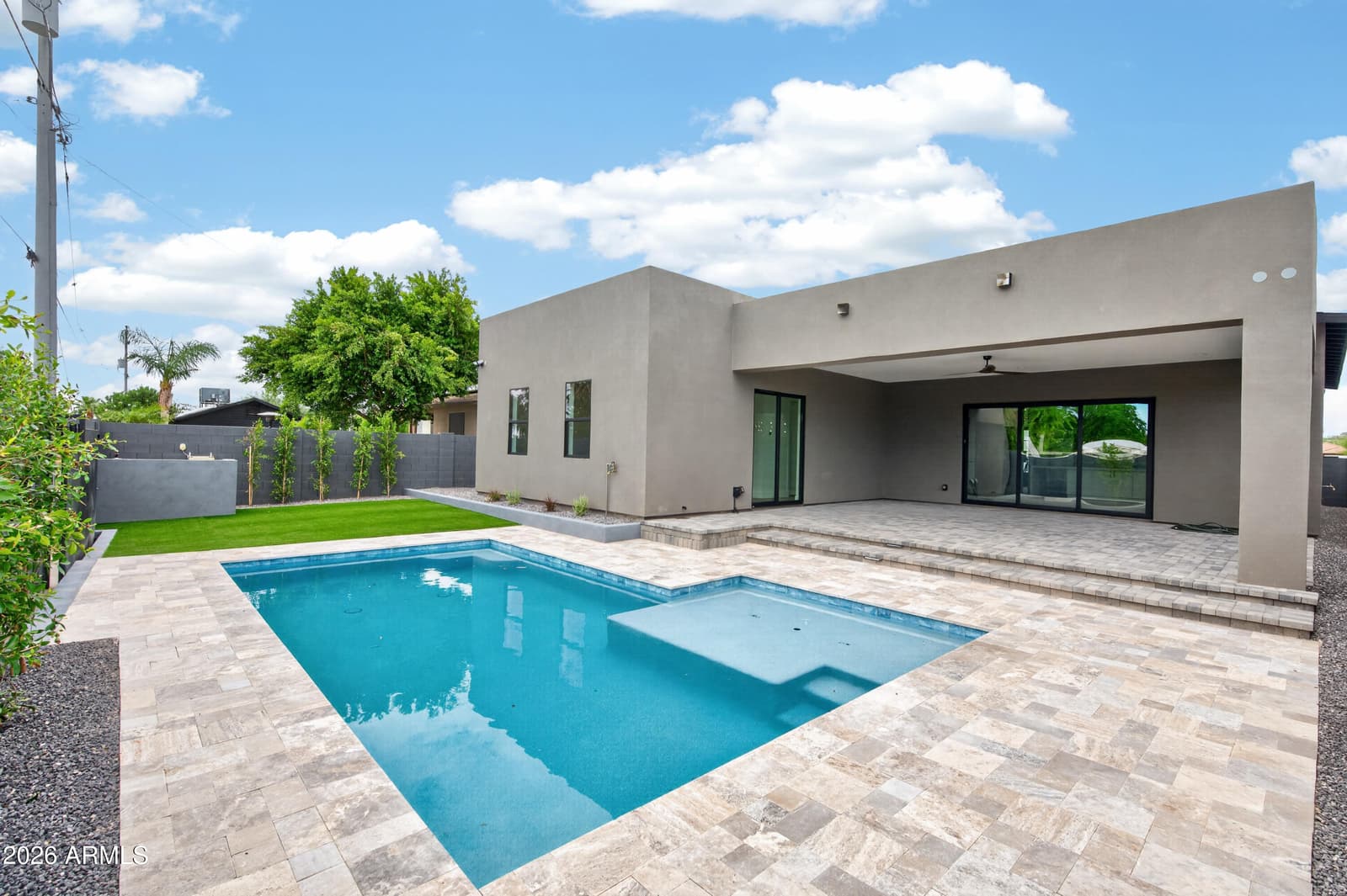 1335 E KALER Drive, Phoenix, AZ 85020 — photo 40 of 44