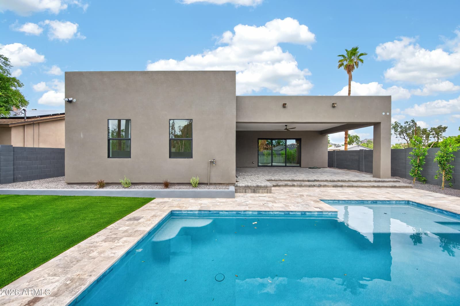 1335 E KALER Drive, Phoenix, AZ 85020 — photo 41 of 44