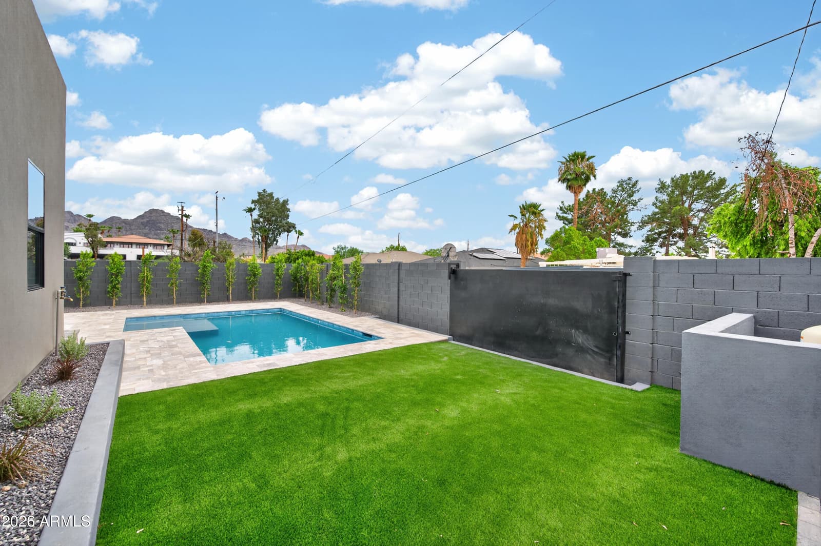 1335 E KALER Drive, Phoenix, AZ 85020 — photo 43 of 44