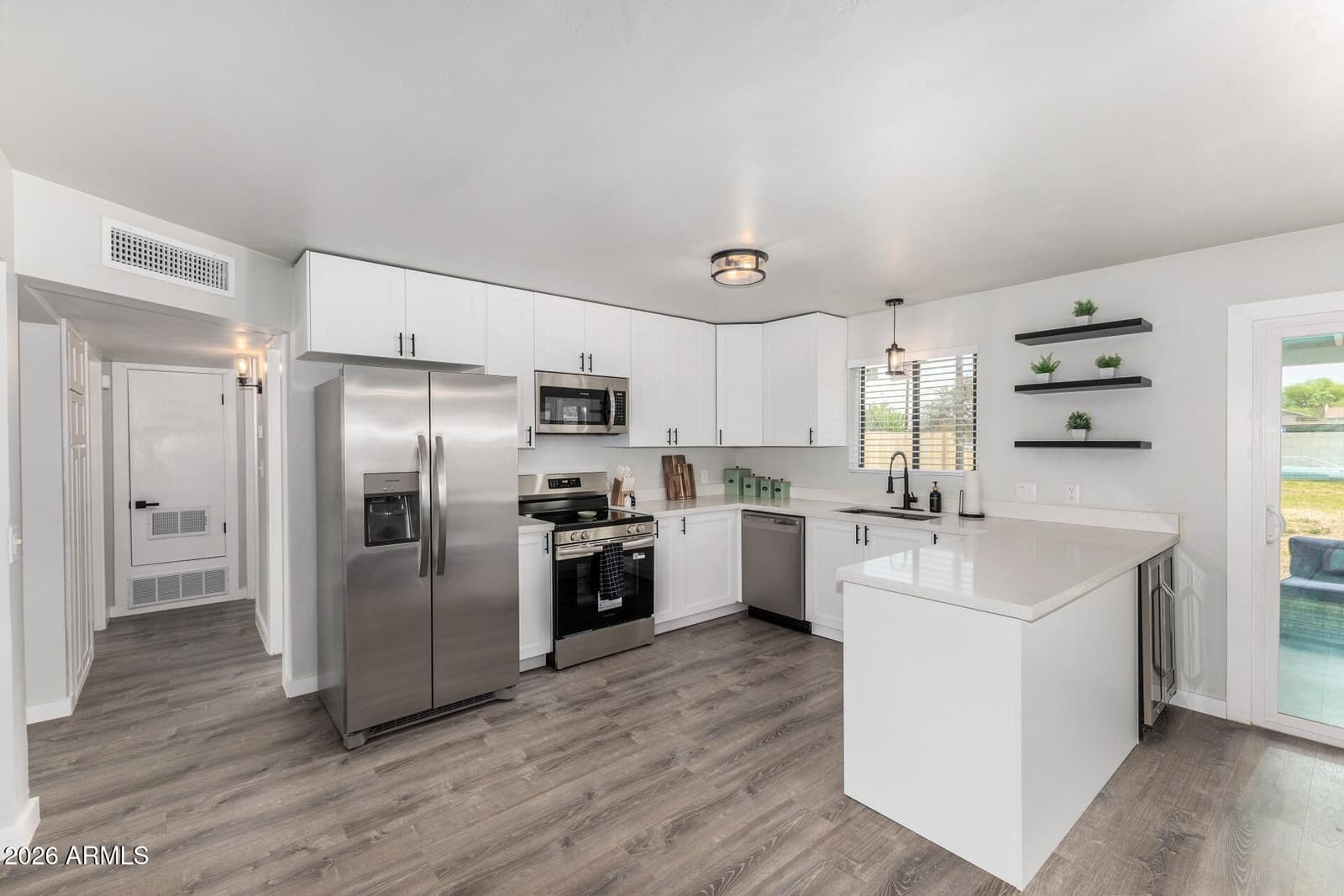 335 S Harris Drive, Mesa, AZ 85204 — photo 13 of 31