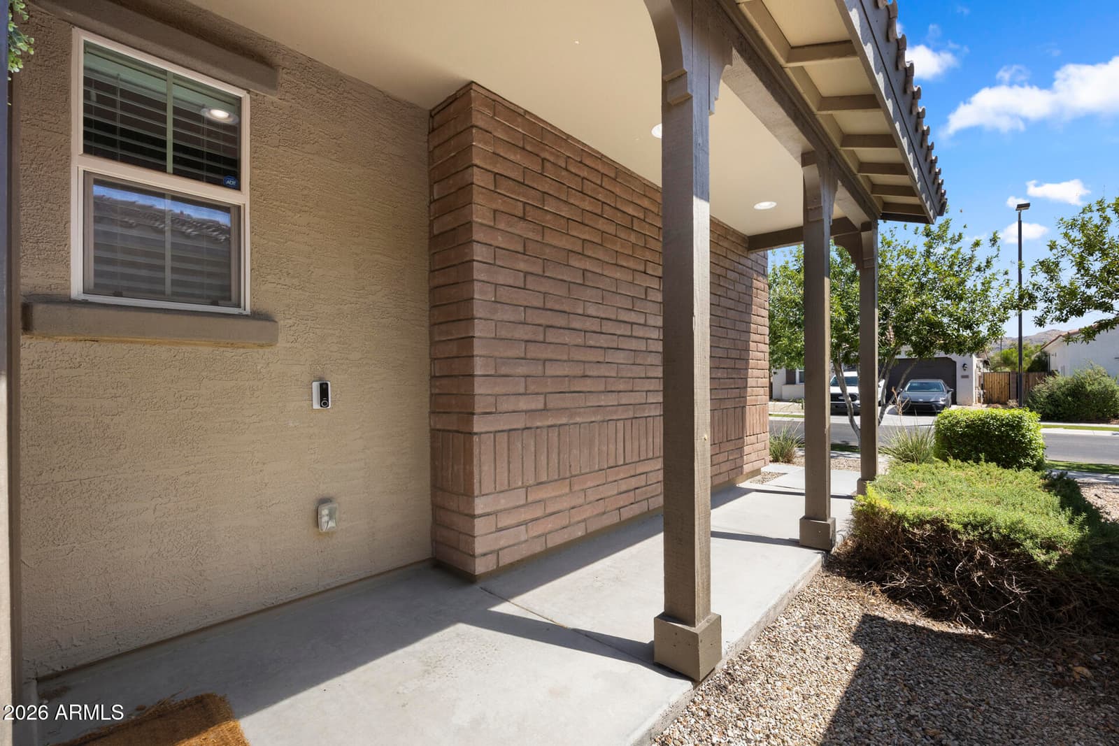 2826 E FRAKTUR Road, Phoenix, AZ 85040 — photo 6 of 35