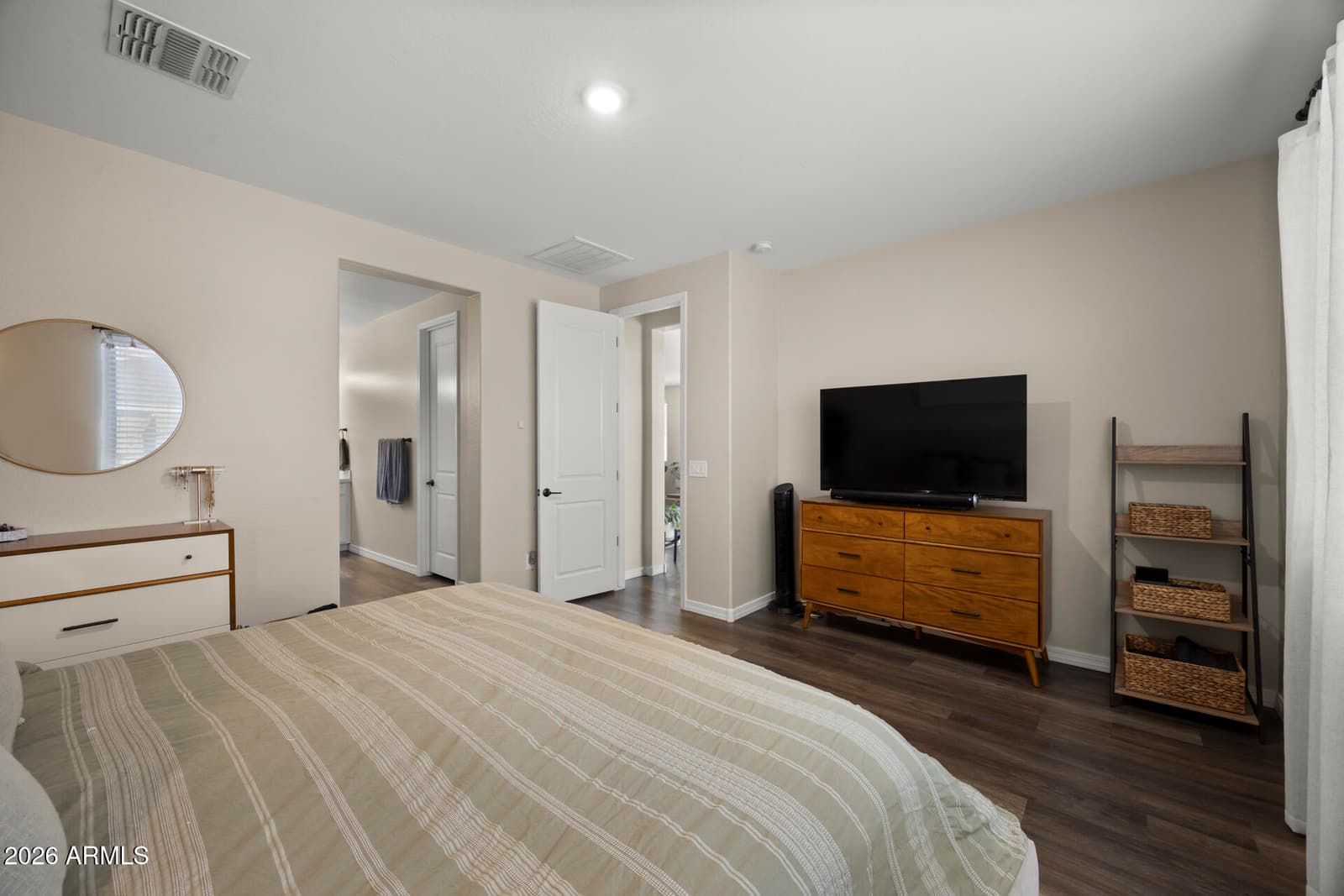 2826 E FRAKTUR Road, Phoenix, AZ 85040 — photo 14 of 35