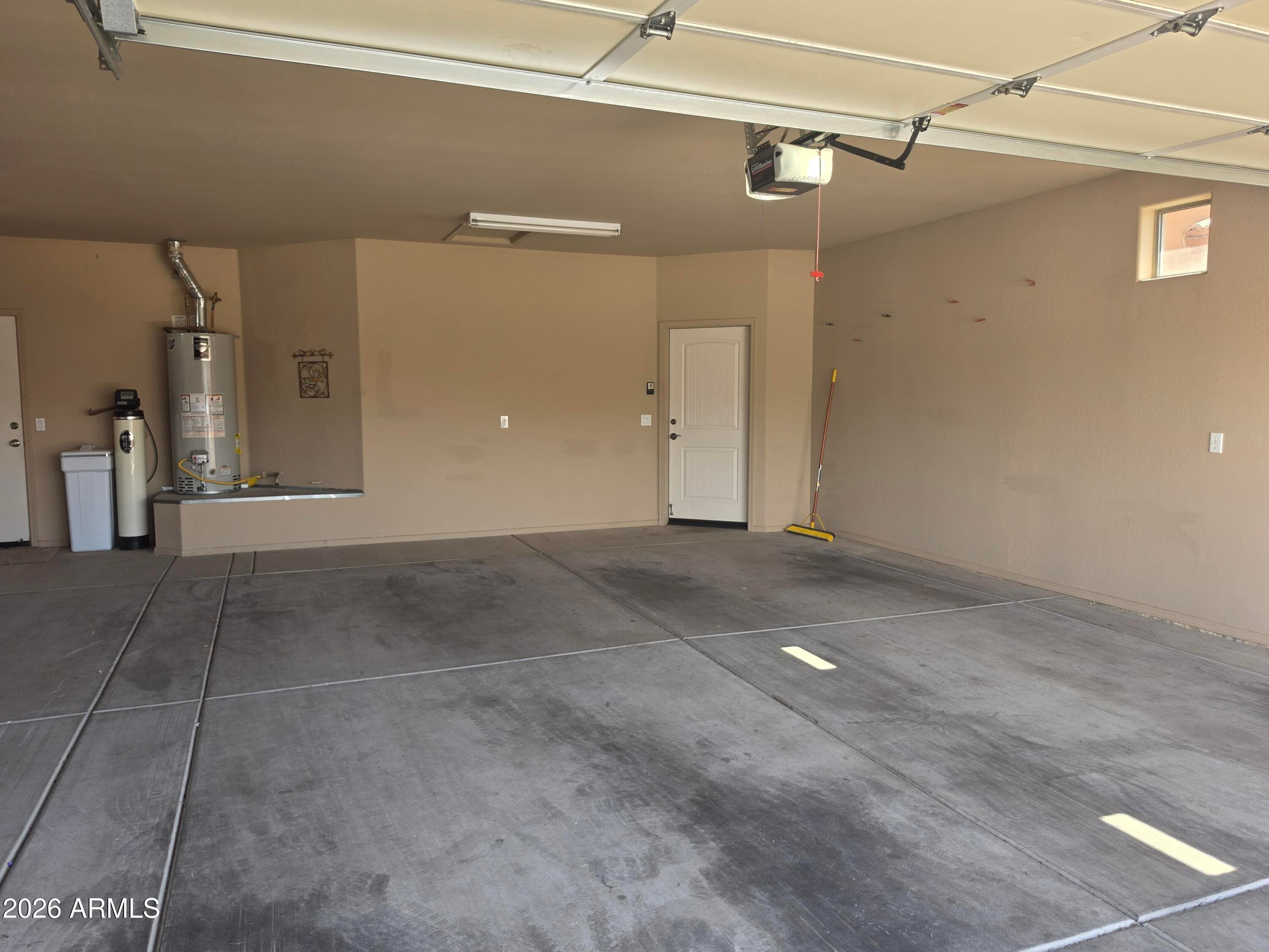 119 W ROCK CREEK Place, Casa Grande, AZ 85122 — photo 3 of 48
