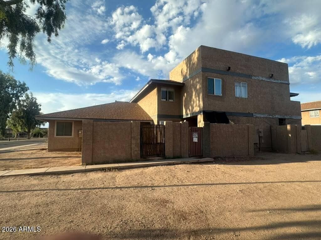6911 W DEVONSHIRE Avenue 1270, Phoenix, AZ 85033 — photo 2 of 10