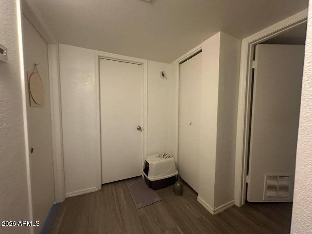 6911 W DEVONSHIRE Avenue 1270, Phoenix, AZ 85033 — photo 8 of 10