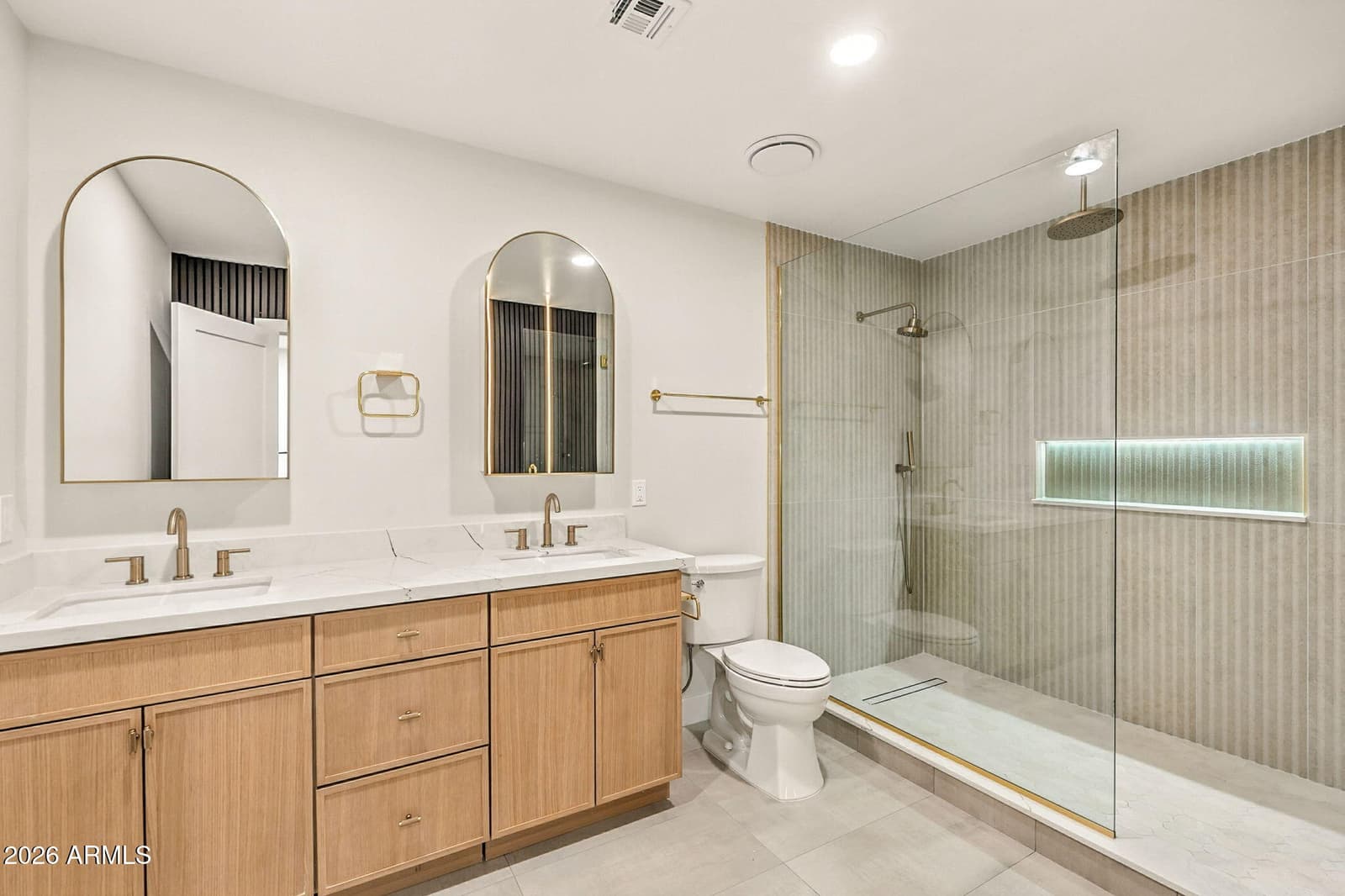 802 W EDGEMONT Avenue, Phoenix, AZ 85007 — photo 13 of 35
