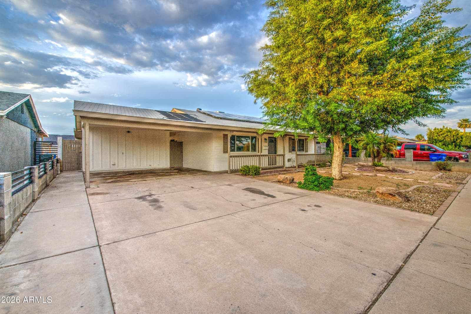 5562 W EDGEMONT Avenue, Phoenix, AZ 85035