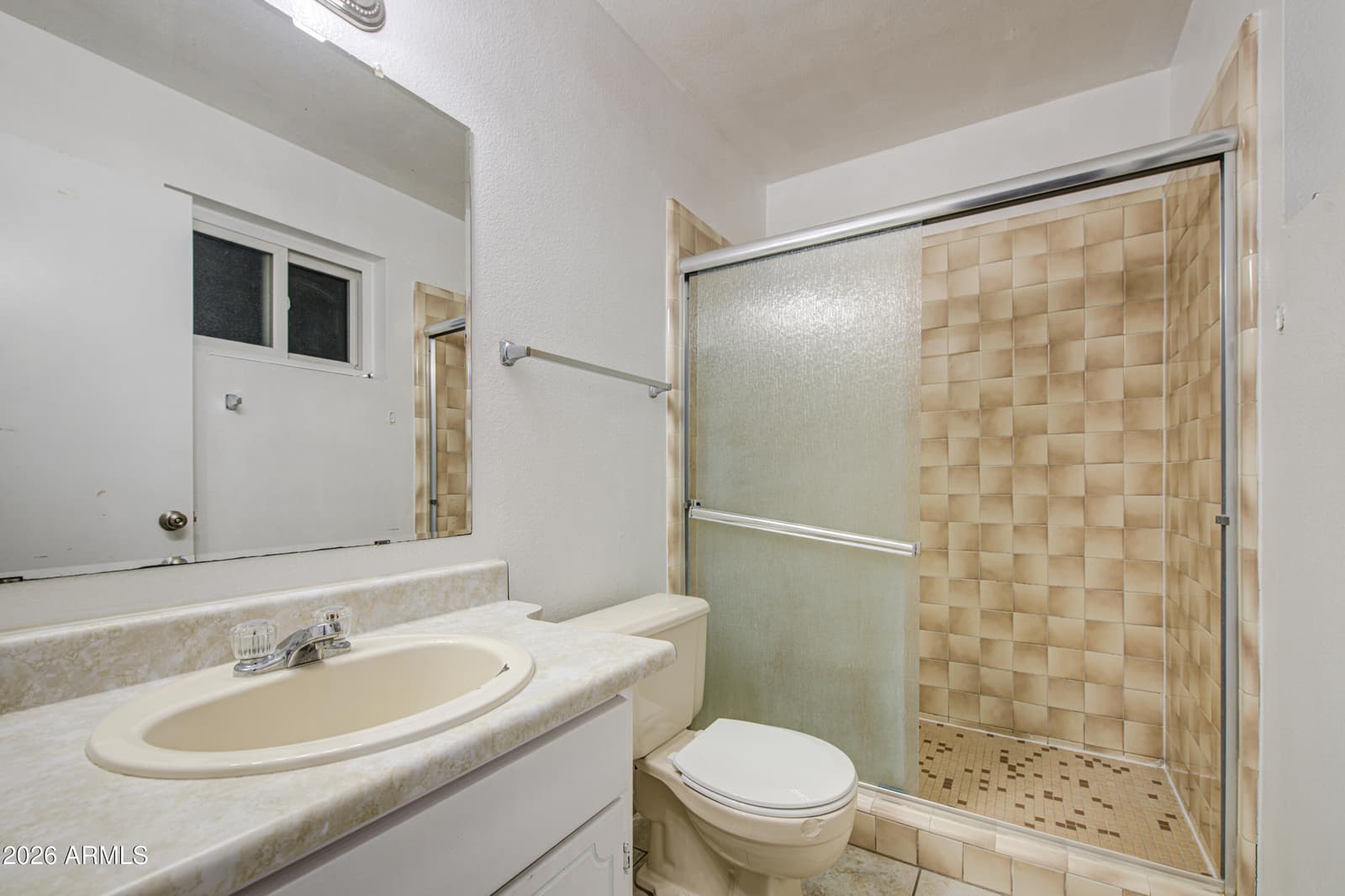 5562 W EDGEMONT Avenue, Phoenix, AZ 85035 — photo 17 of 33