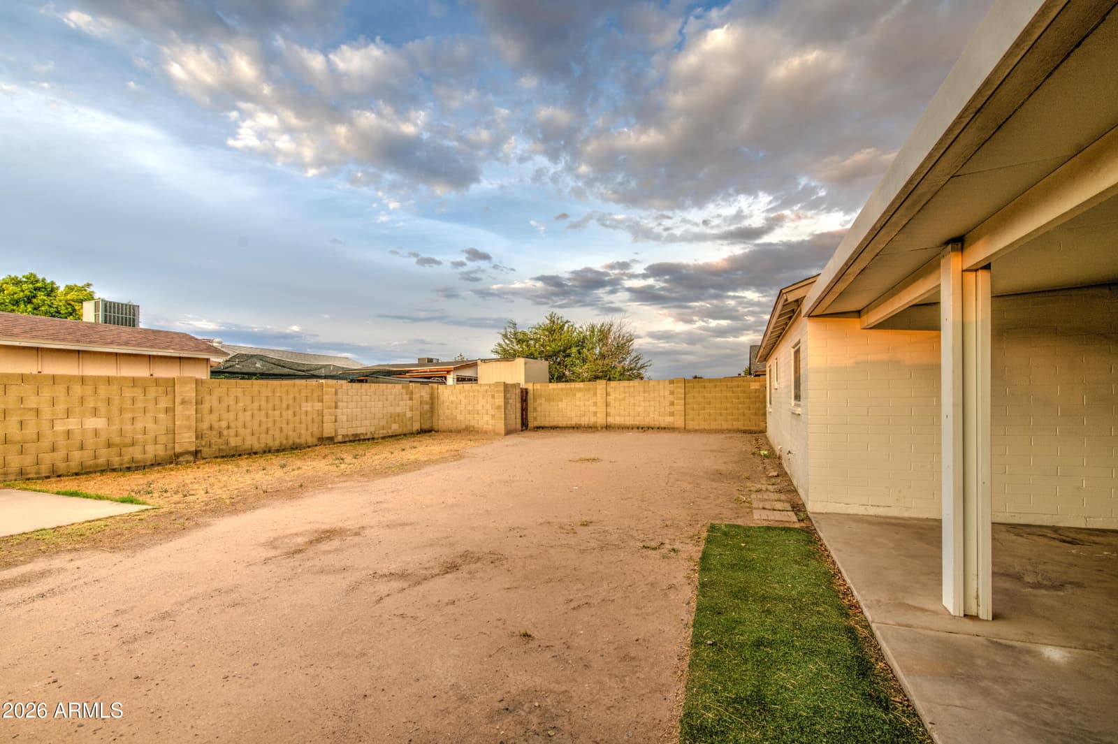 5562 W EDGEMONT Avenue, Phoenix, AZ 85035 — photo 29 of 33