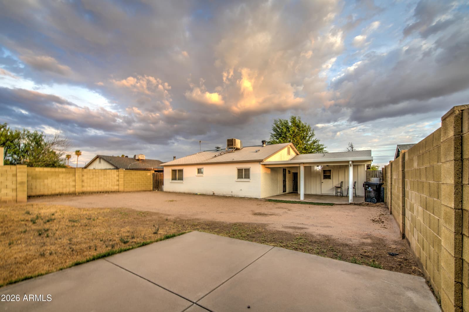 5562 W EDGEMONT Avenue, Phoenix, AZ 85035 — photo 30 of 33