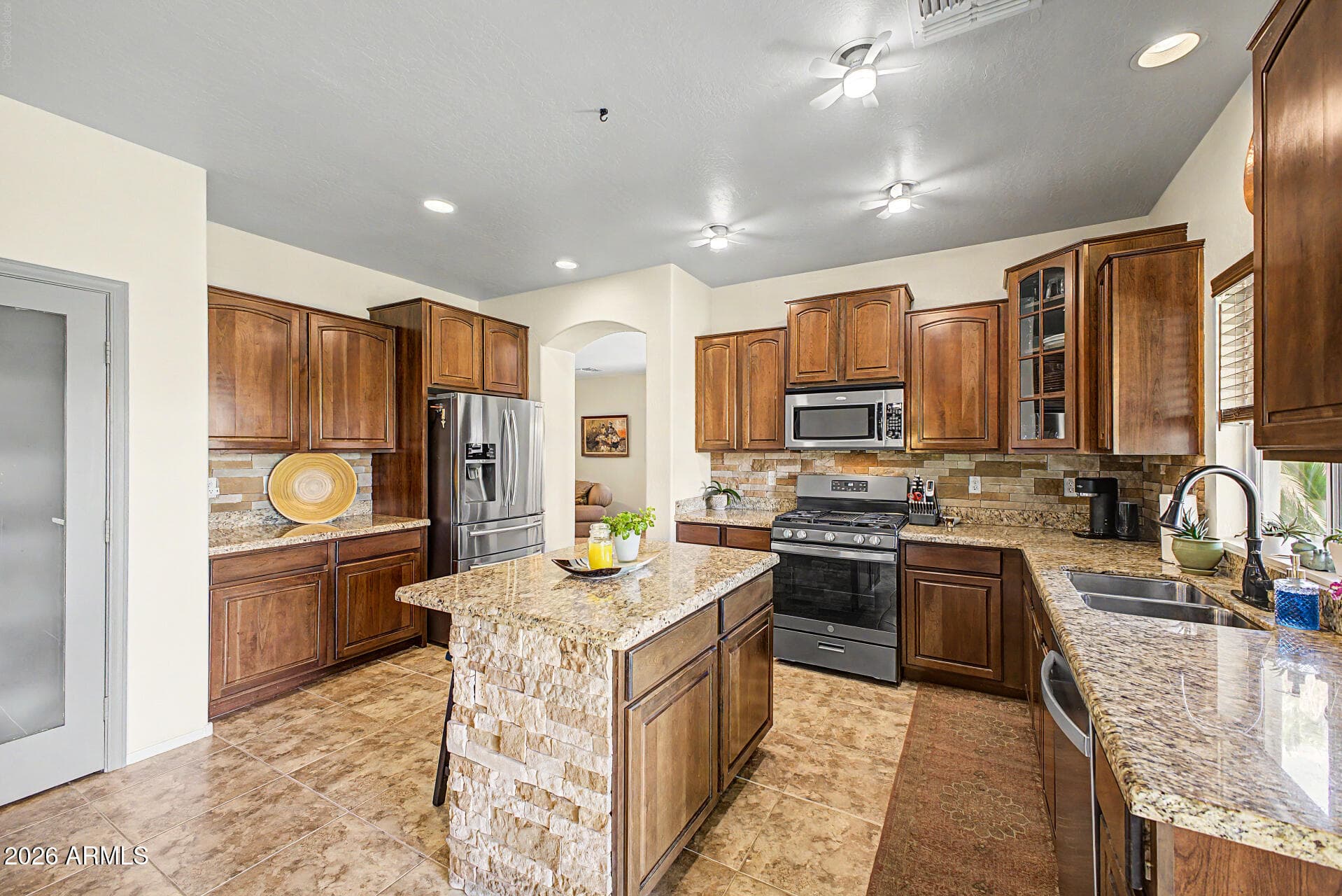 6183 S BANNING Street, Gilbert, AZ 85298 — photo 16 of 54