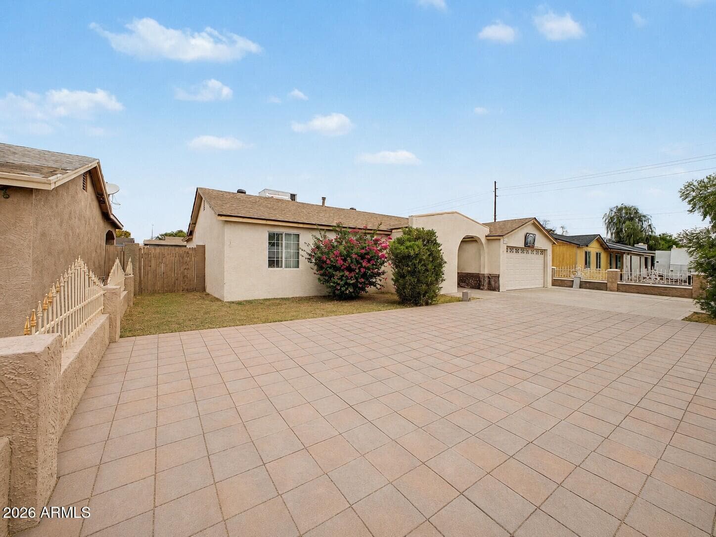 5916 W MONTE VISTA Road, Phoenix, AZ 85035 — photo 1 of 27