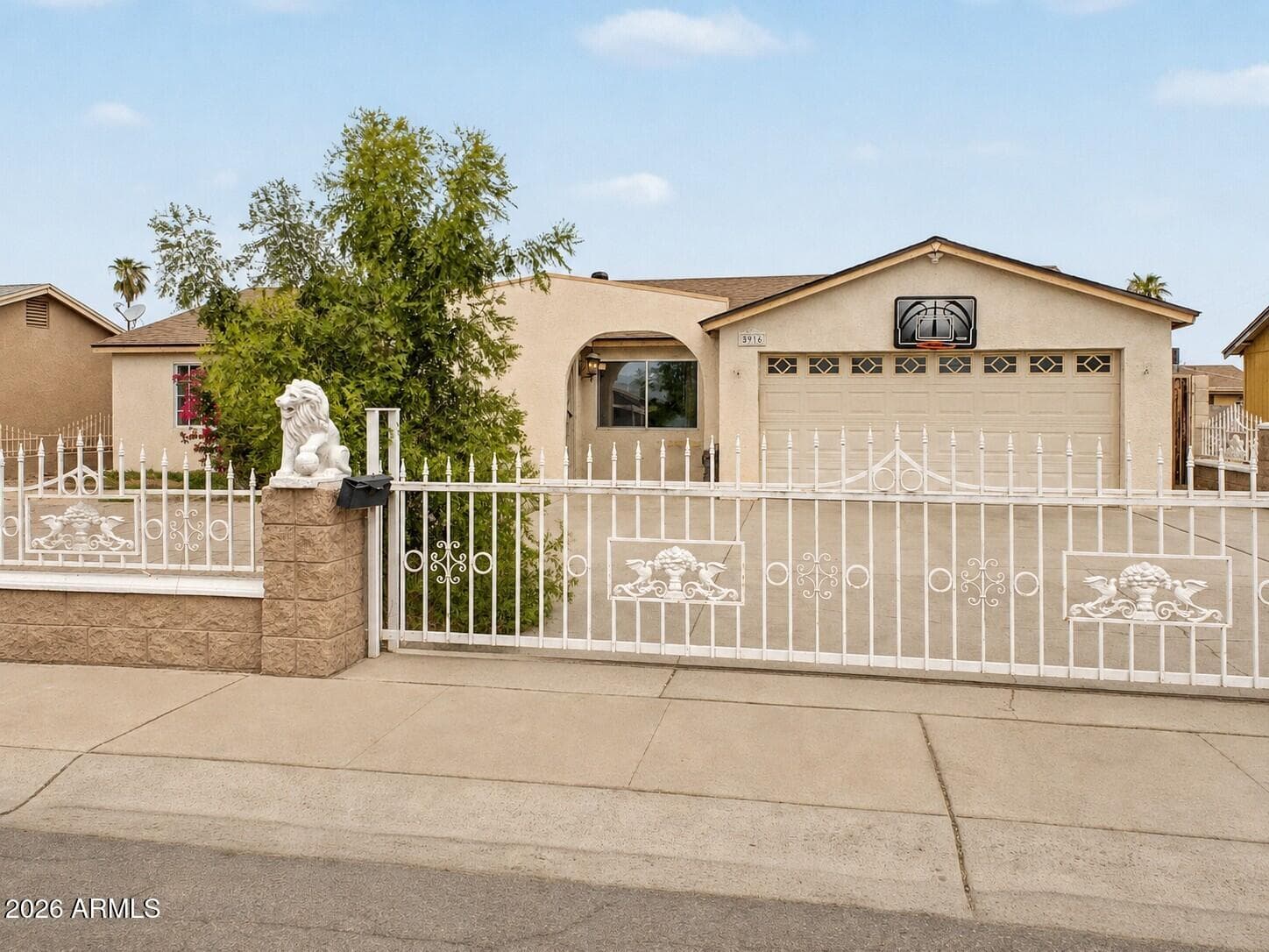 5916 W MONTE VISTA Road, Phoenix, AZ 85035 — photo 2 of 27