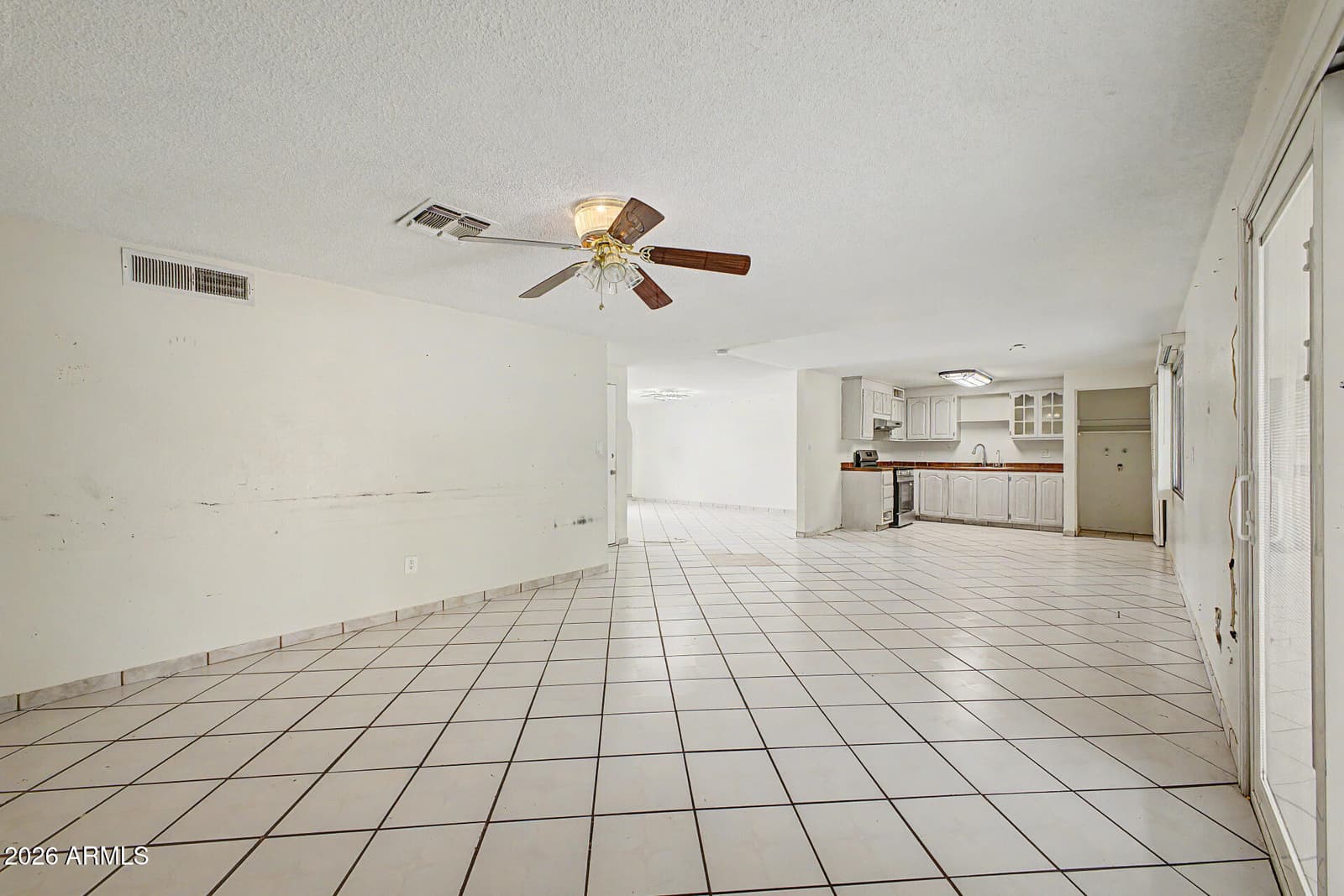 5916 W MONTE VISTA Road, Phoenix, AZ 85035 — photo 11 of 27