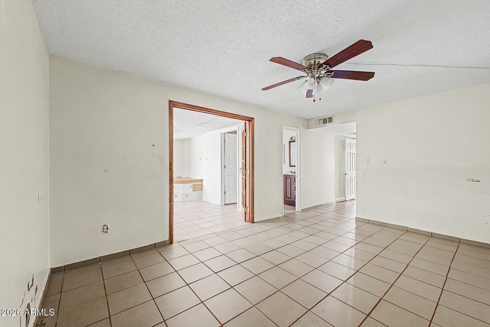 5916 W MONTE VISTA Road, Phoenix, AZ 85035 — photo 13 of 27