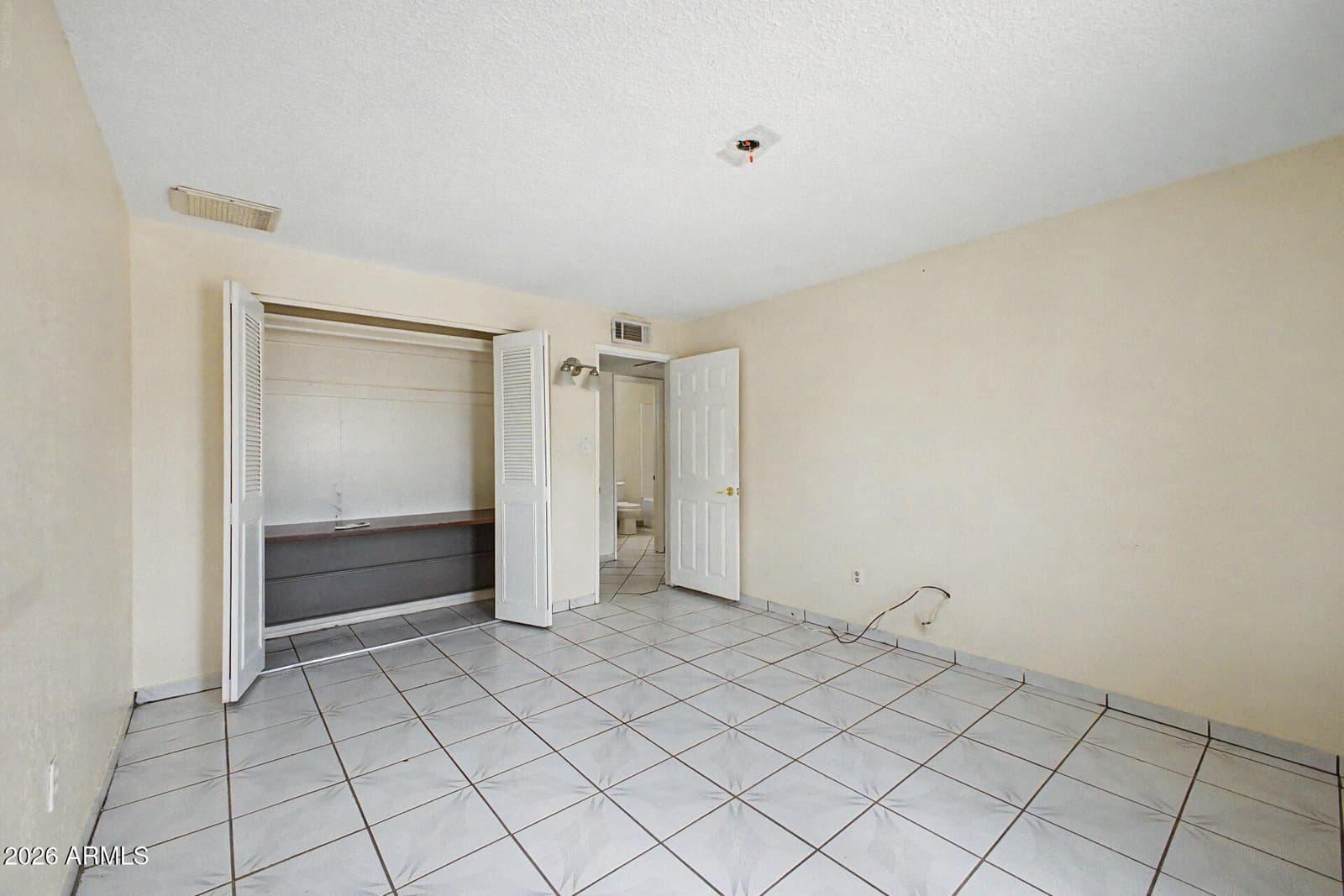 5916 W MONTE VISTA Road, Phoenix, AZ 85035 — photo 20 of 27