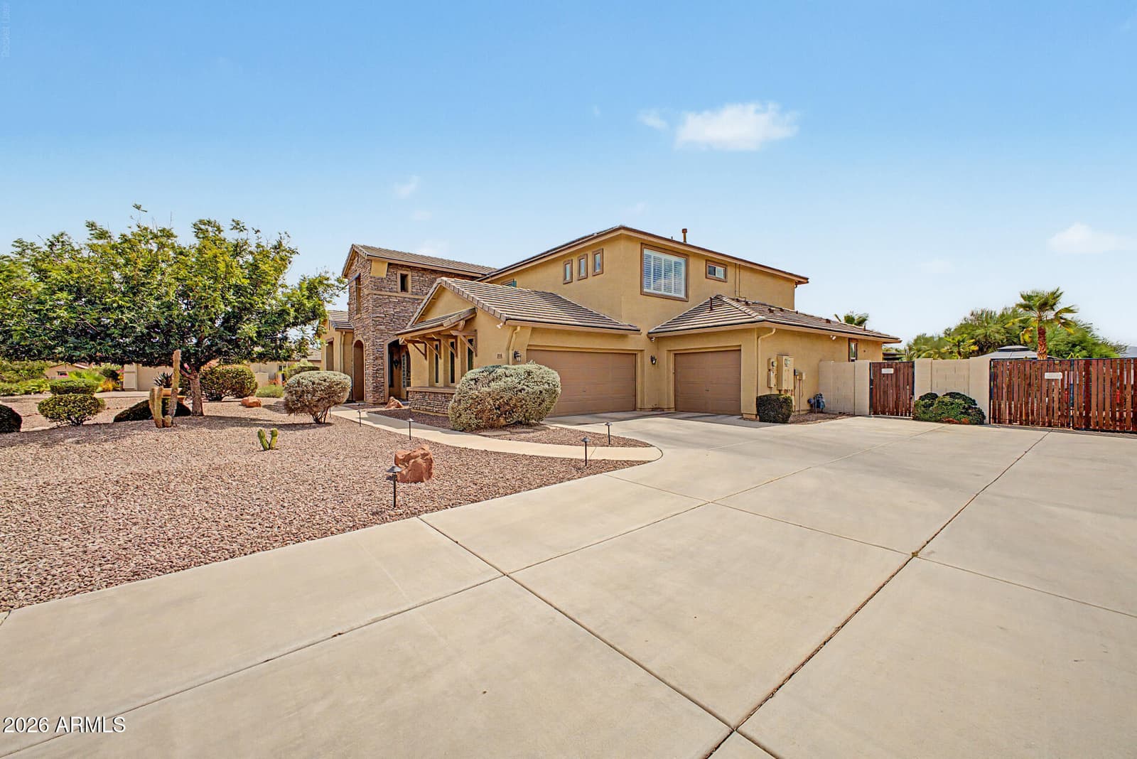 10746 N 146TH Avenue, Surprise, AZ 85379 — photo 8 of 96