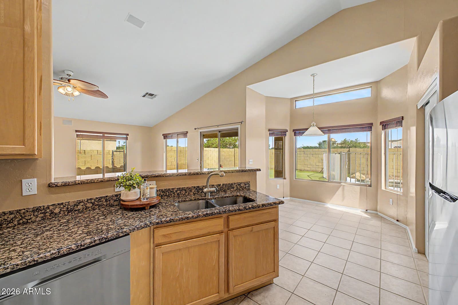 436 W GARY Avenue, Gilbert, AZ 85233 — photo 7 of 33
