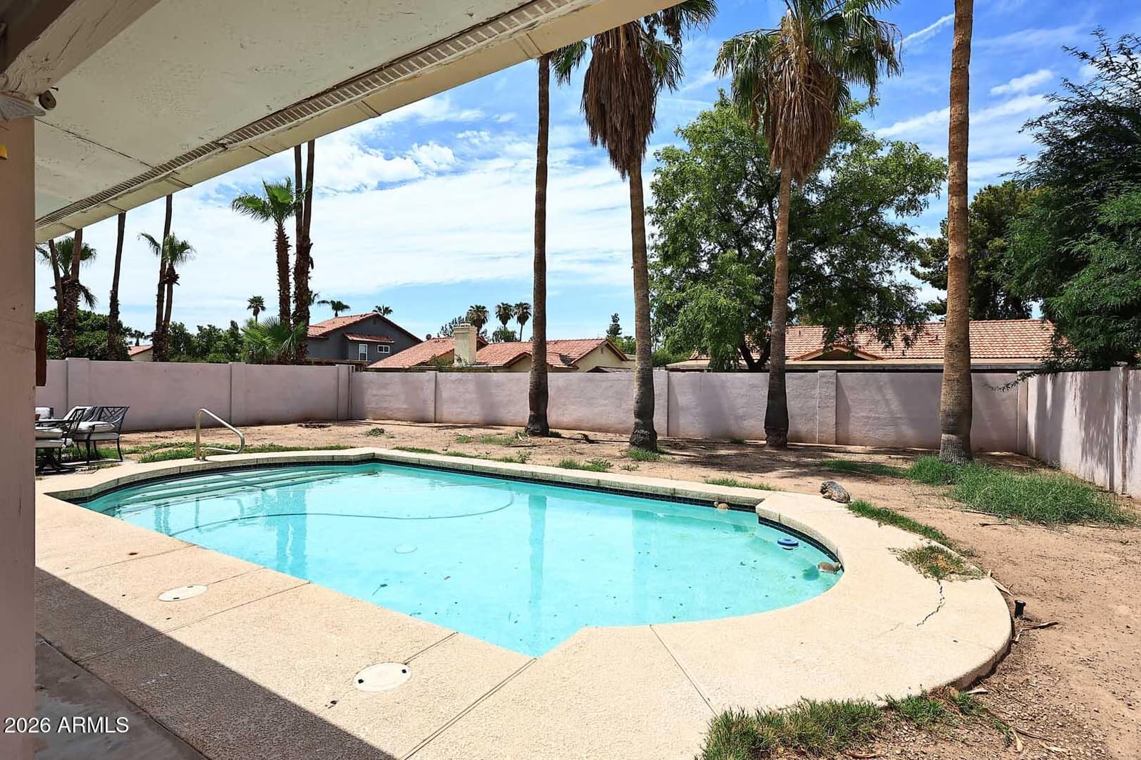 1643 E FAIRVIEW Street, Chandler, AZ 85225 — photo 5 of 32