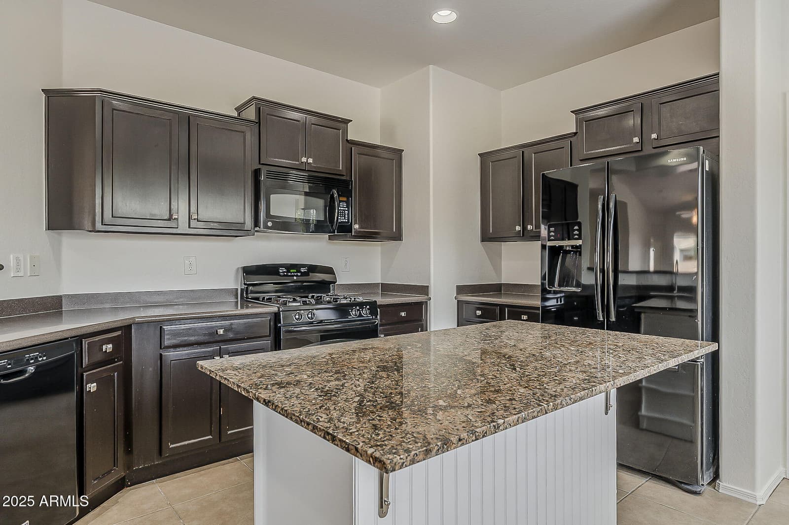7324 W CANDLEWOOD Way, Florence, AZ 85132 — photo 14 of 61
