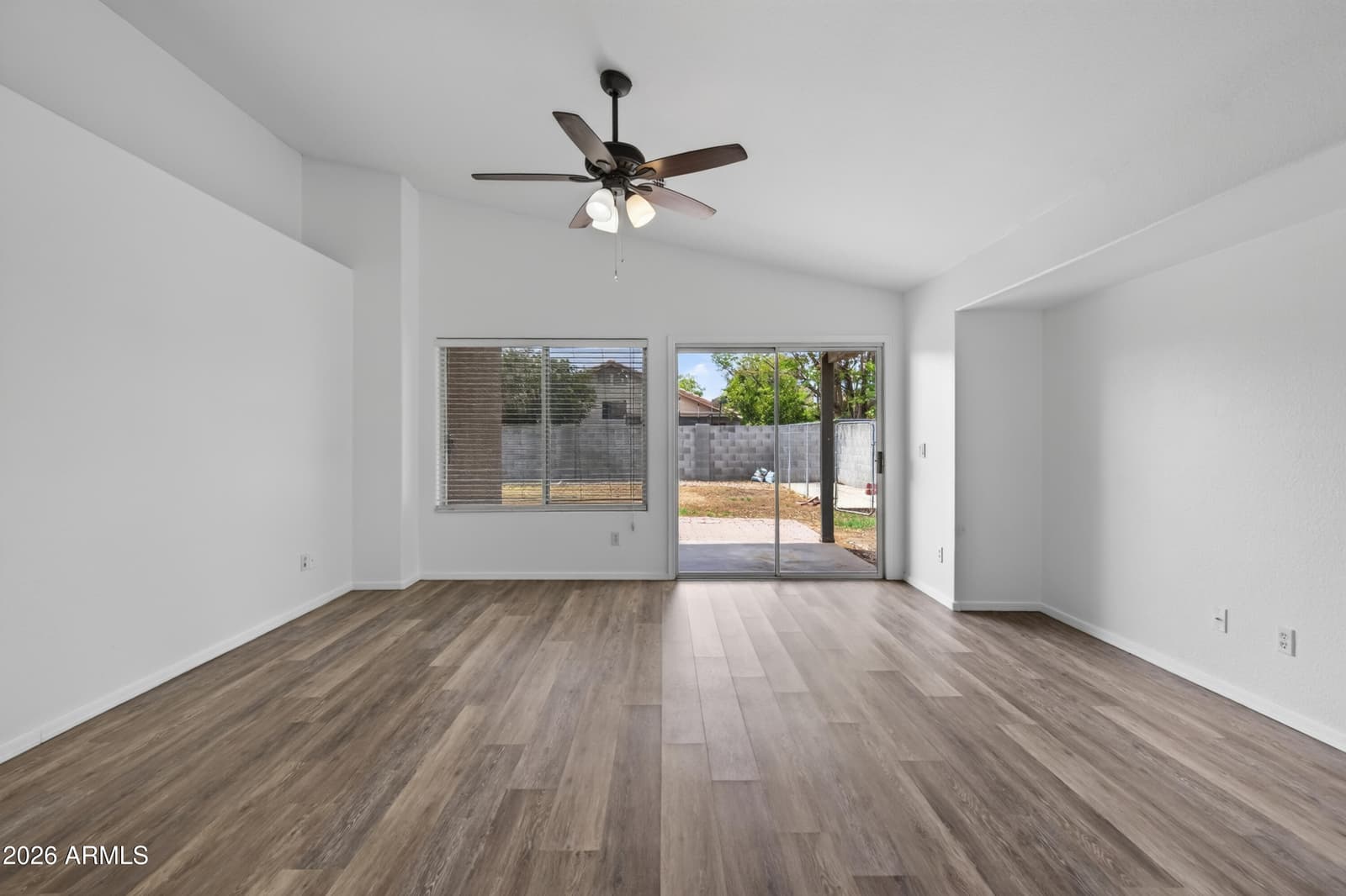 3963 E TREMAINE Avenue, Gilbert, AZ 85234 — photo 10 of 37