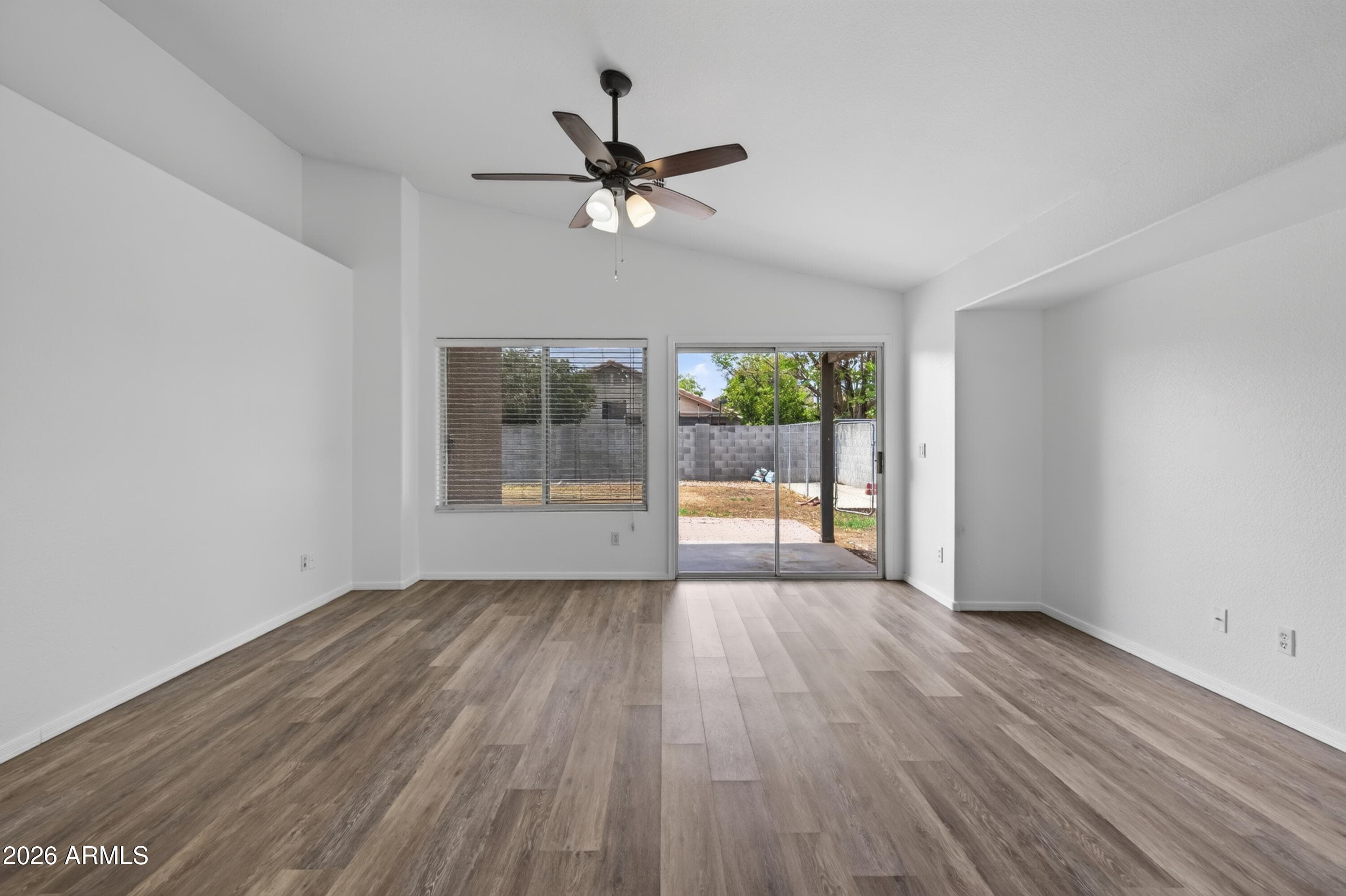 3963 E TREMAINE Avenue, Gilbert, AZ 85234 — photo 10 of 37