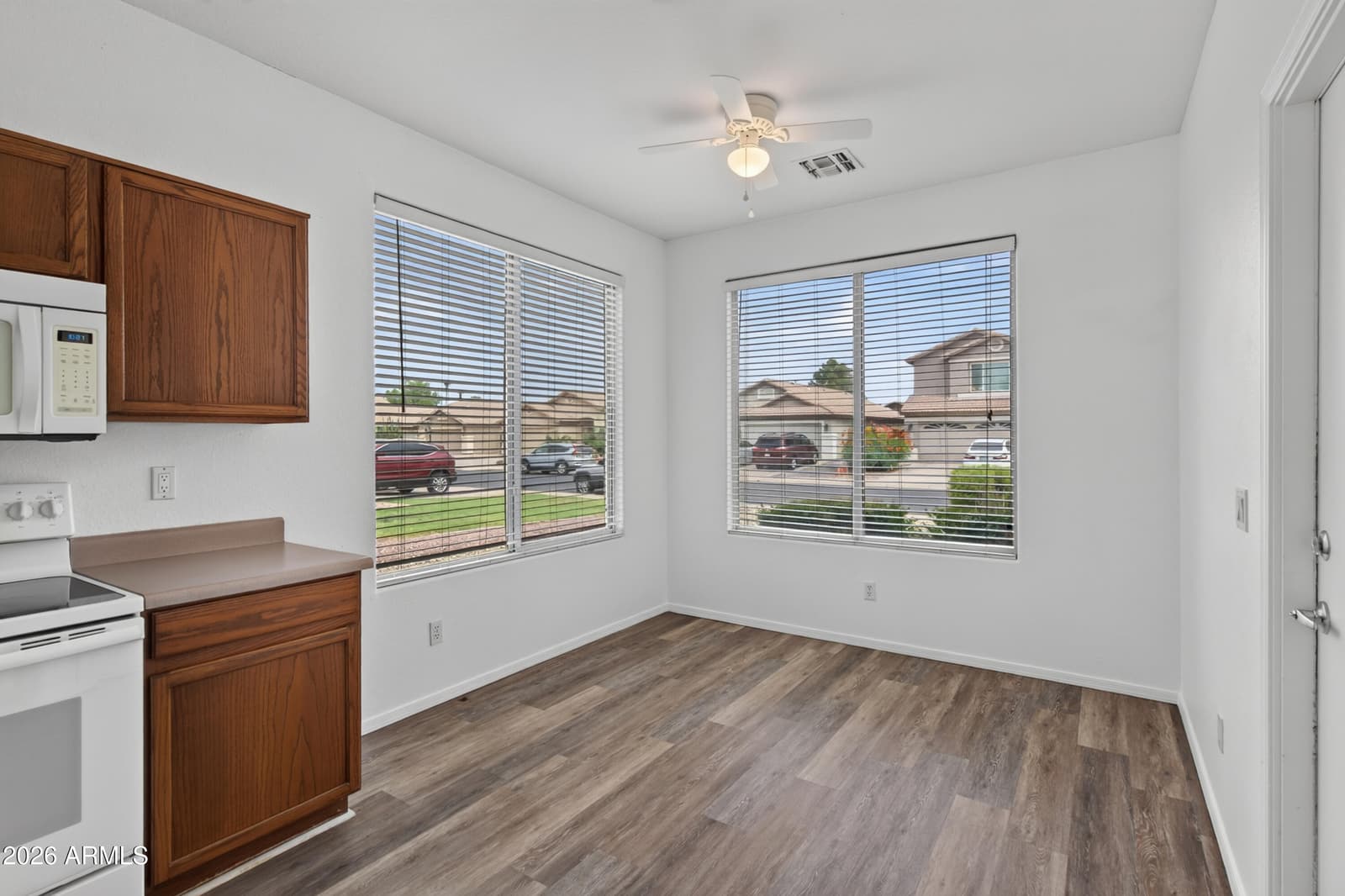 3963 E TREMAINE Avenue, Gilbert, AZ 85234 — photo 13 of 37