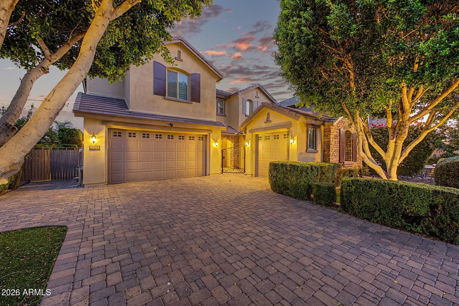 823 E HORSESHOE Place, Chandler, AZ 85249 — photo 3 of 64