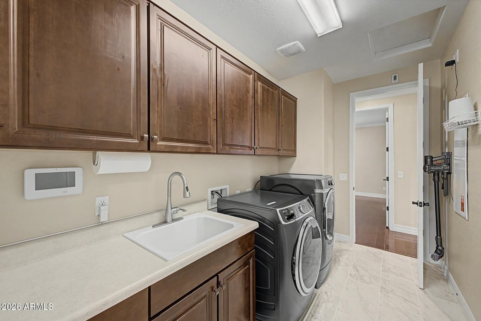 823 E HORSESHOE Place, Chandler, AZ 85249 — photo 45 of 64