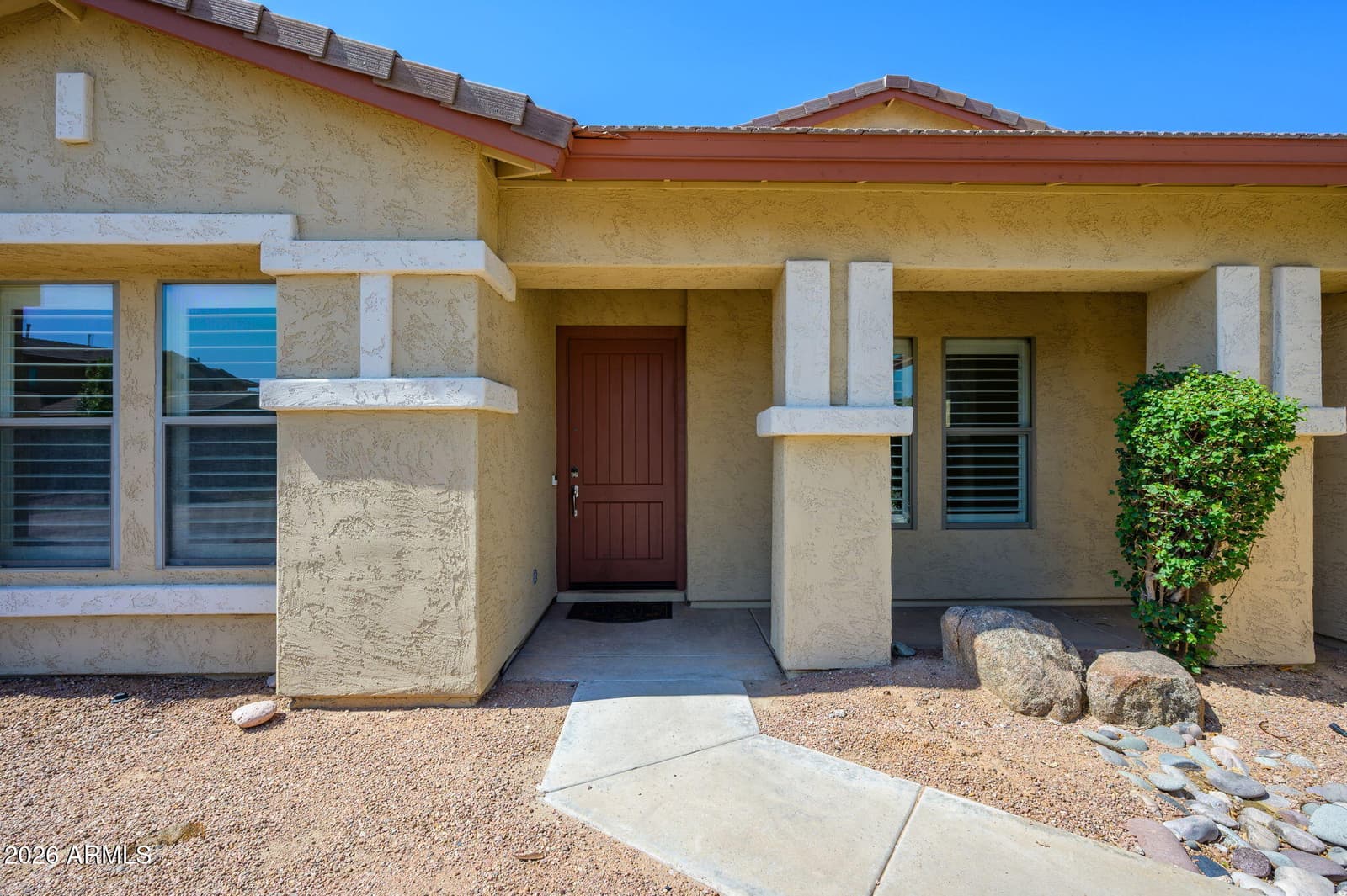 534 W REMINGTON Drive, Chandler, AZ 85286 — photo 6 of 85