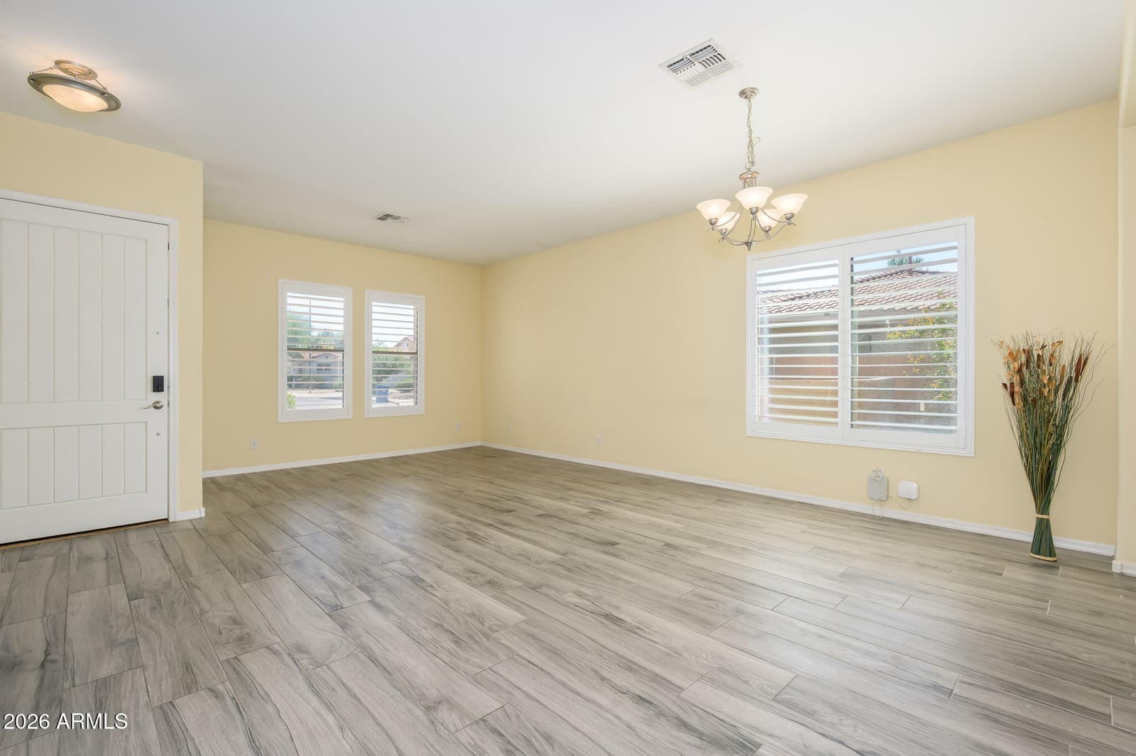 534 W REMINGTON Drive, Chandler, AZ 85286 — photo 13 of 85