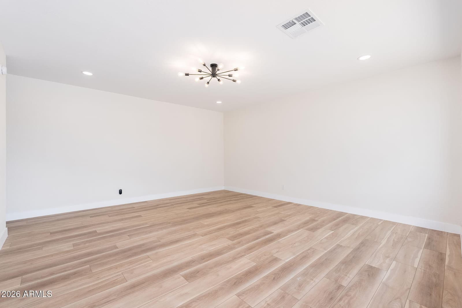 3830 W CLAREMONT Street, Phoenix, AZ 85019 — photo 16 of 44