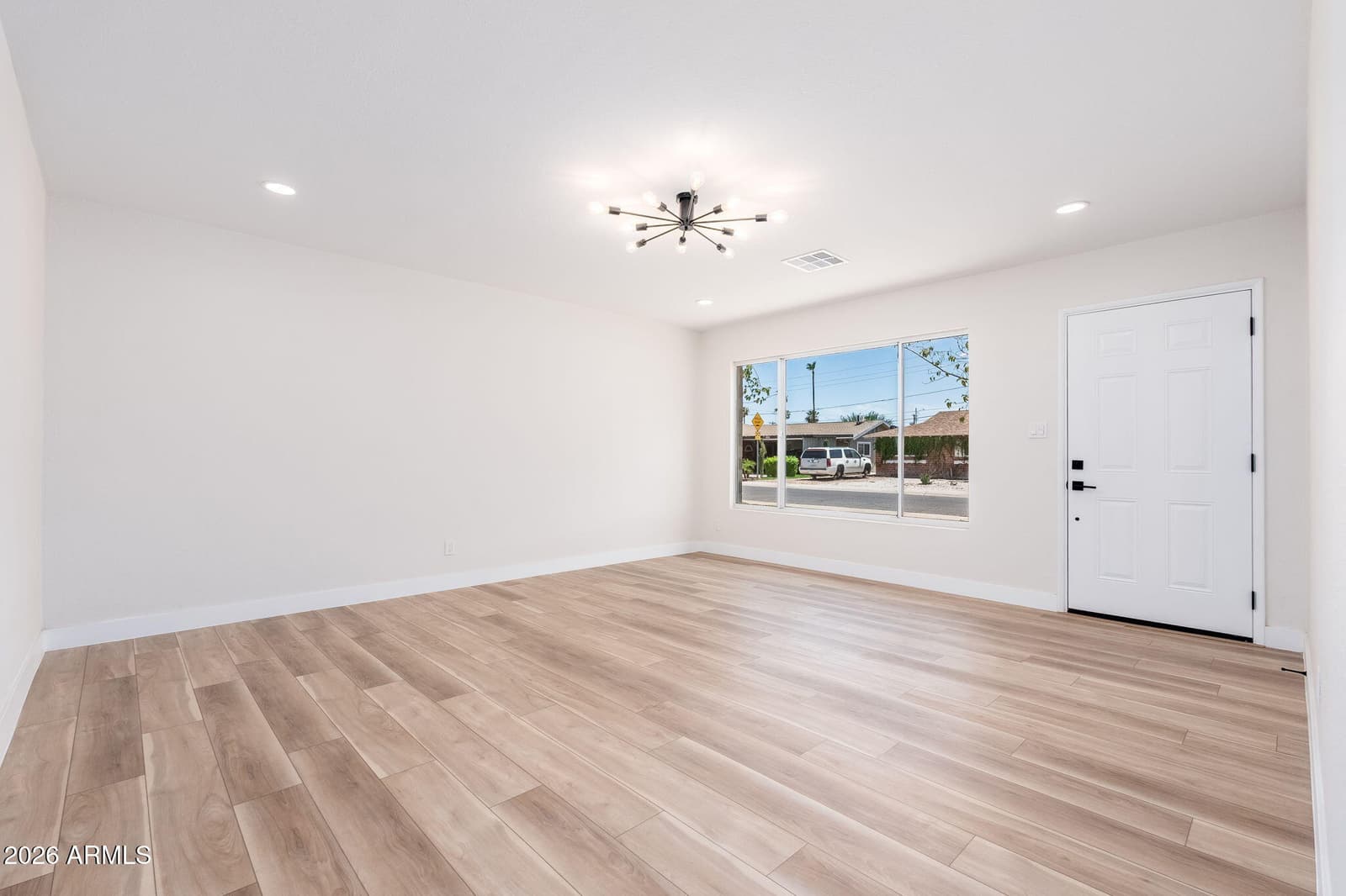 3830 W CLAREMONT Street, Phoenix, AZ 85019 — photo 17 of 44