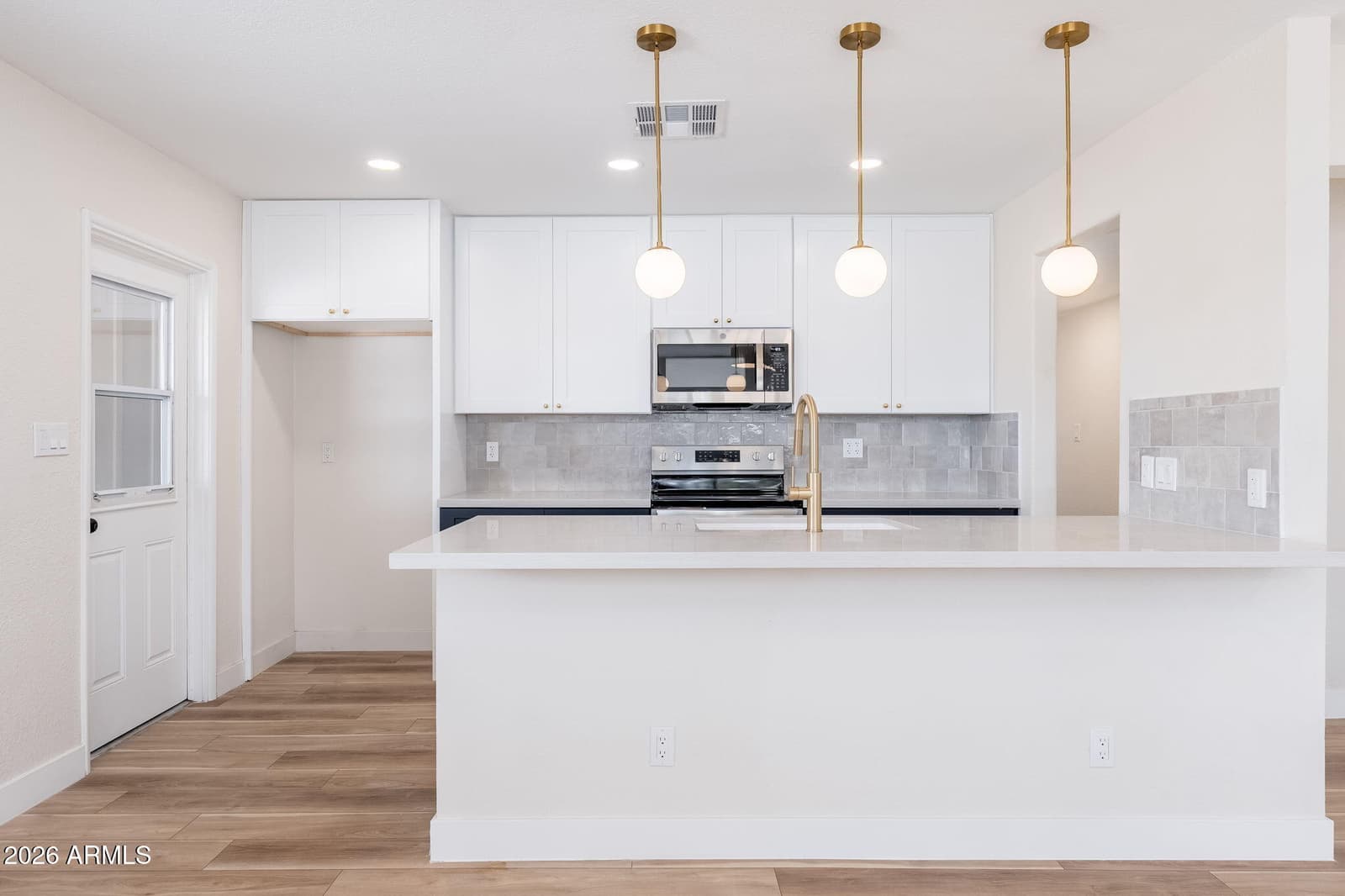 3830 W CLAREMONT Street, Phoenix, AZ 85019 — photo 13 of 44