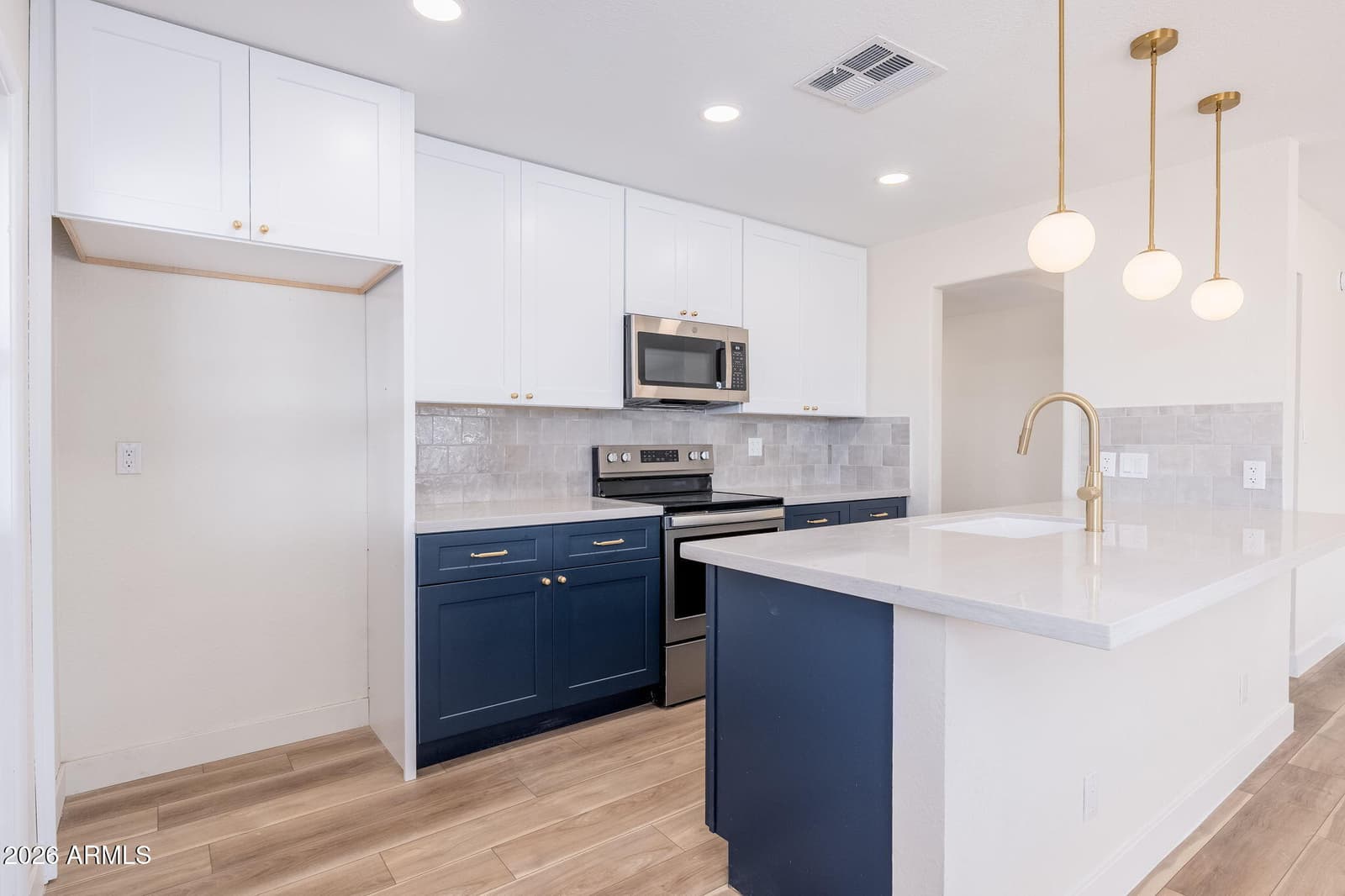 3830 W CLAREMONT Street, Phoenix, AZ 85019 — photo 14 of 44