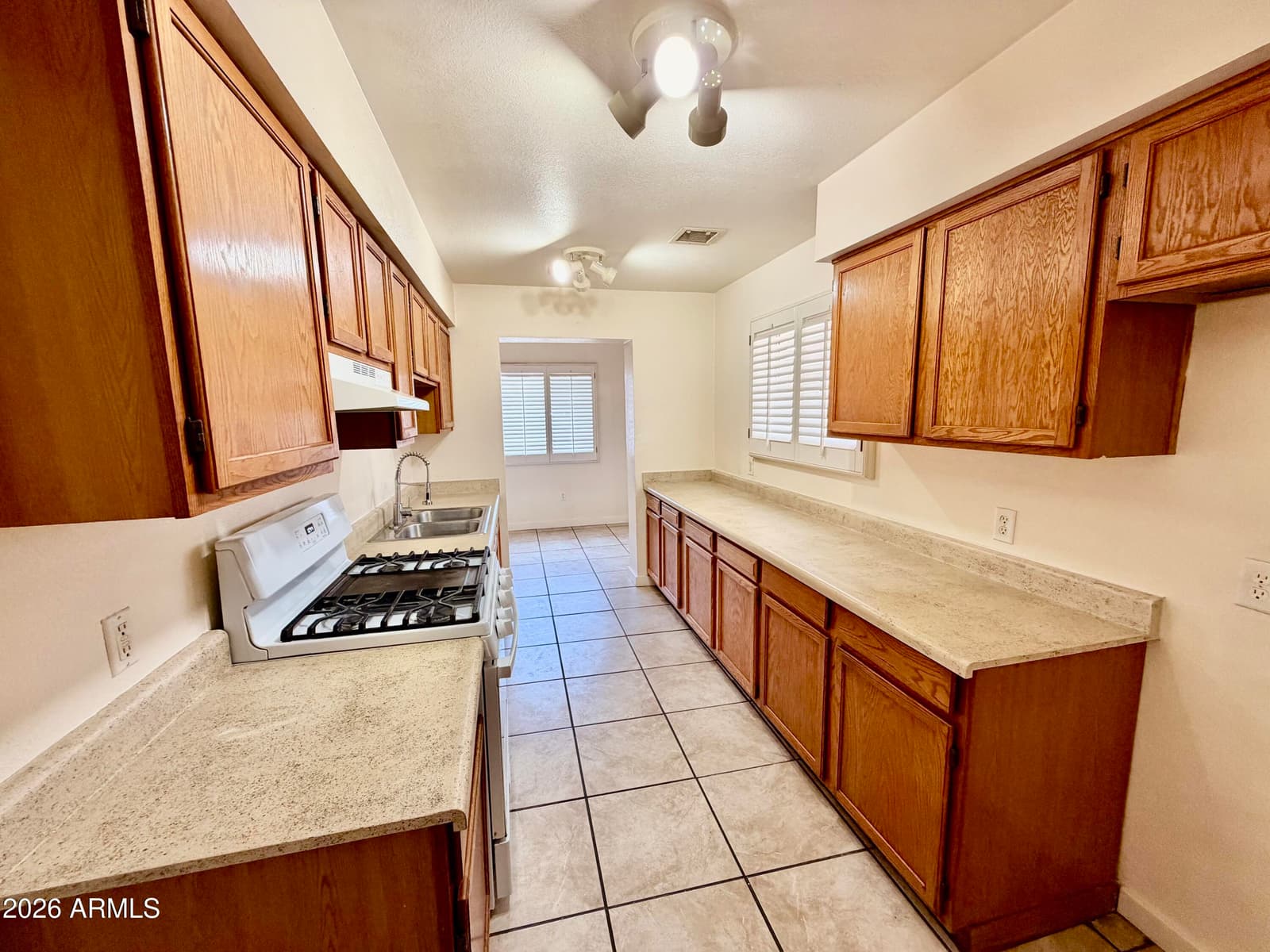 1459 N FRENCH Street, Casa Grande, AZ 85122 — photo 9 of 19