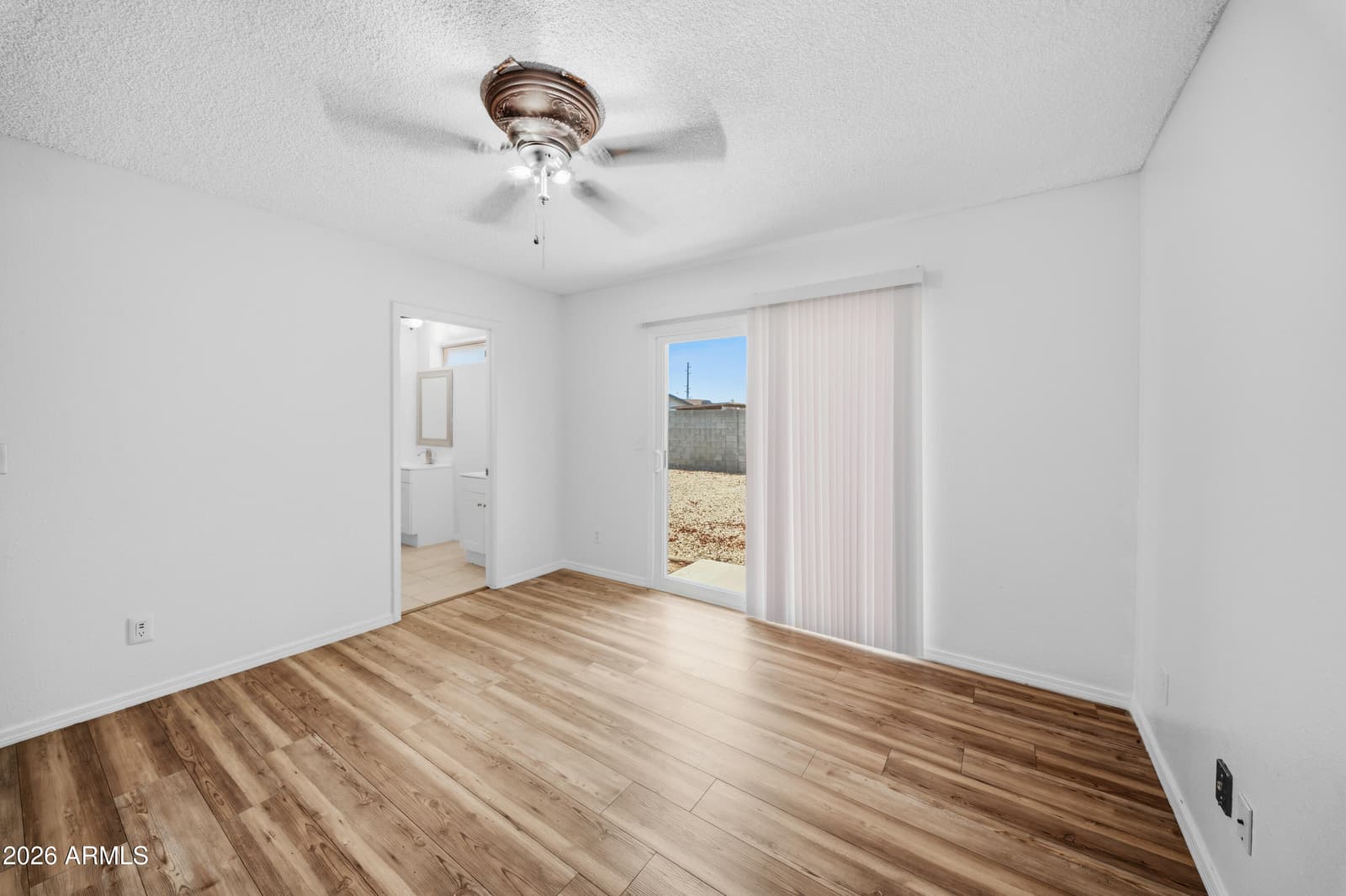 3517 W WILLOW Avenue, Phoenix, AZ 85029 — photo 10 of 15