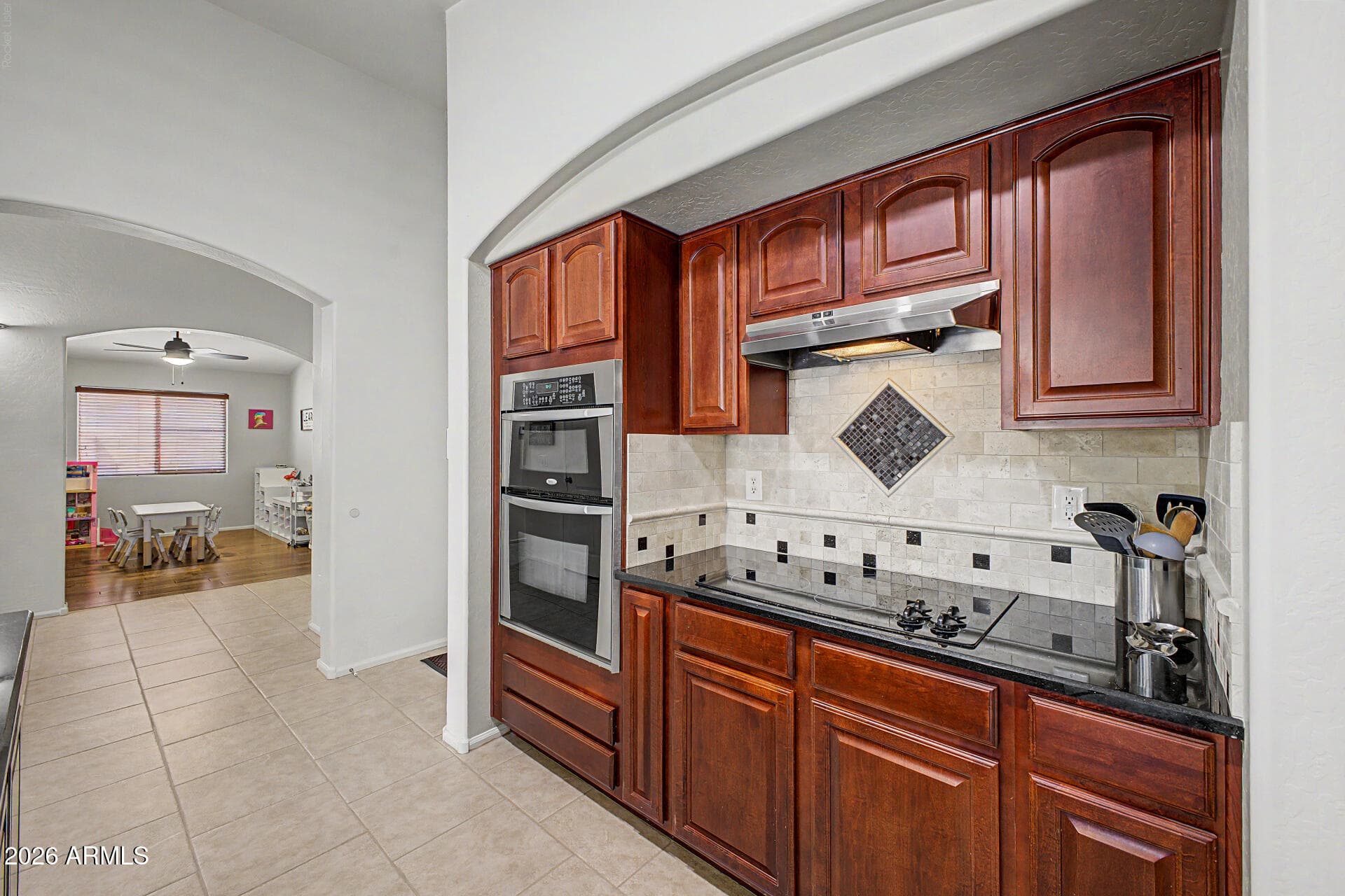 2835 E QUIET HOLLOW Lane, Phoenix, AZ 85024 — photo 15 of 41
