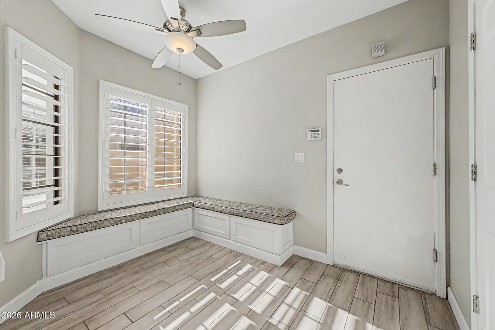 1843 E SARAH Lane, Tempe, AZ 85284 — photo 7 of 32