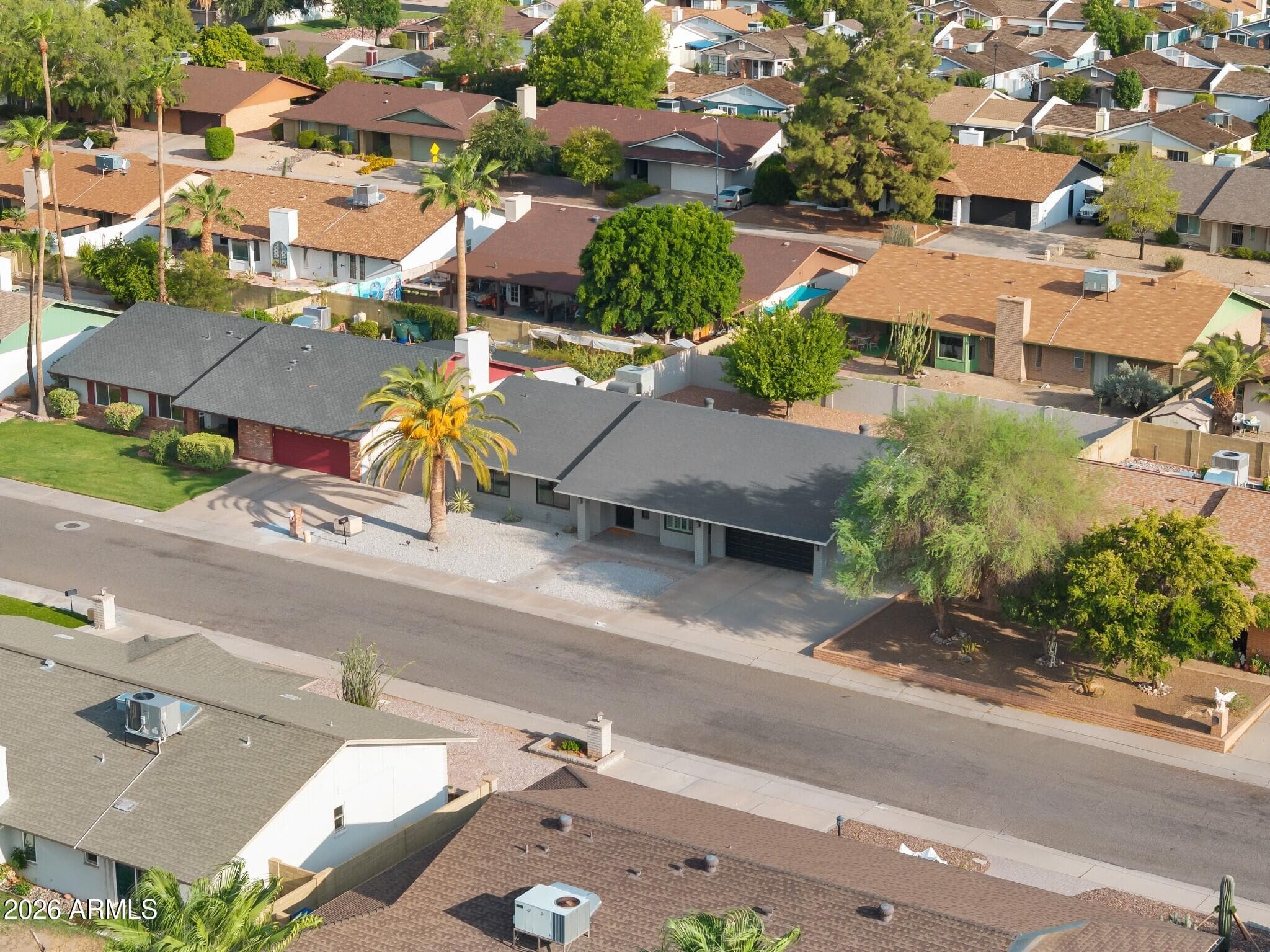 15 E ANGELA Drive, Phoenix, AZ 85022 — photo 2 of 37