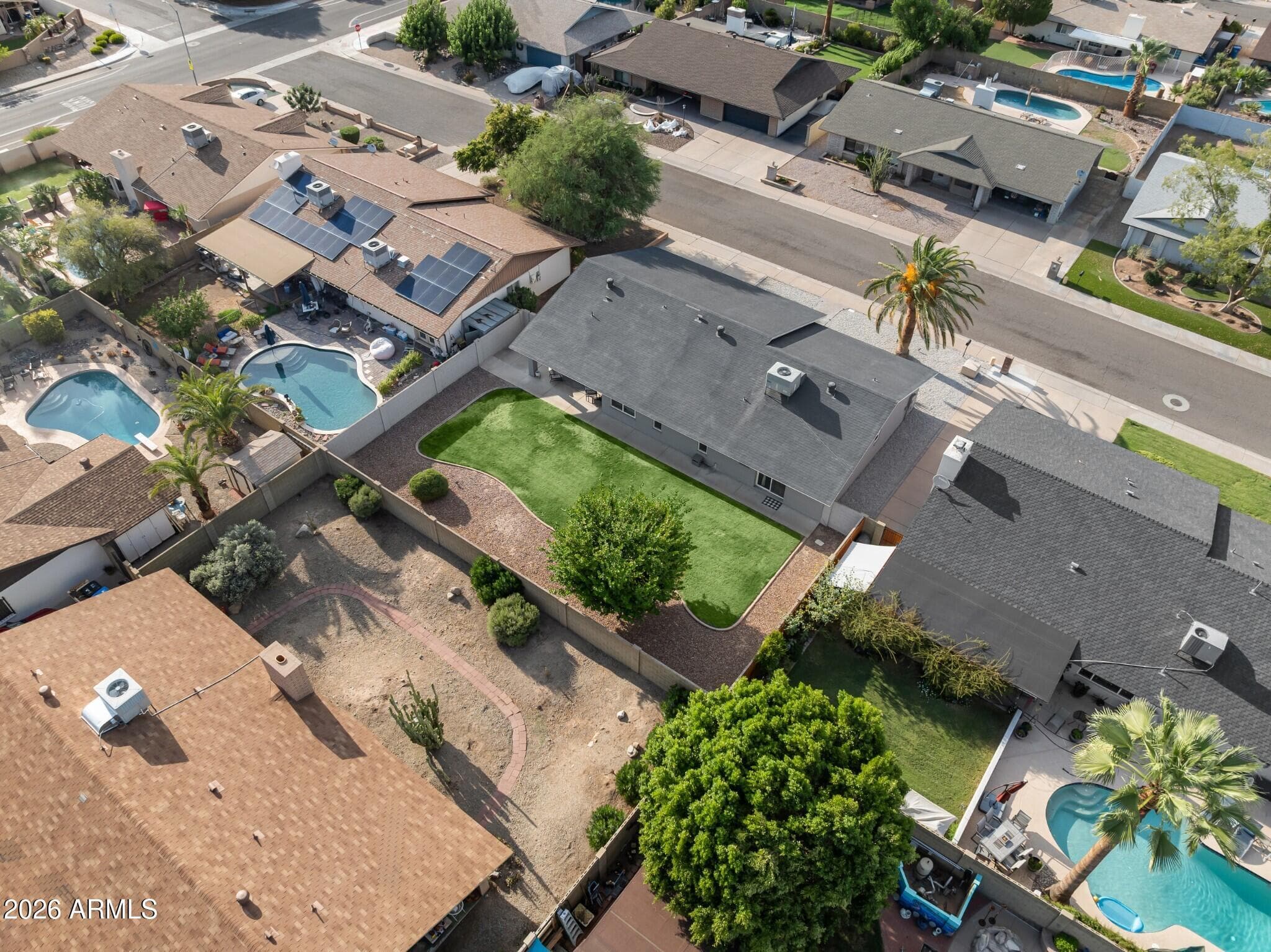 15 E ANGELA Drive, Phoenix, AZ 85022 — photo 4 of 37