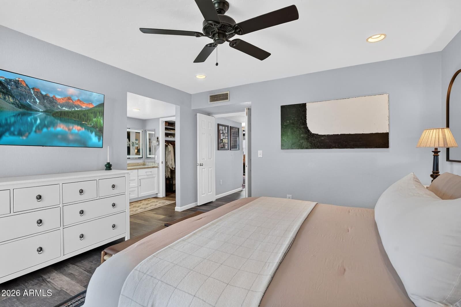 15 E ANGELA Drive, Phoenix, AZ 85022 — photo 26 of 37