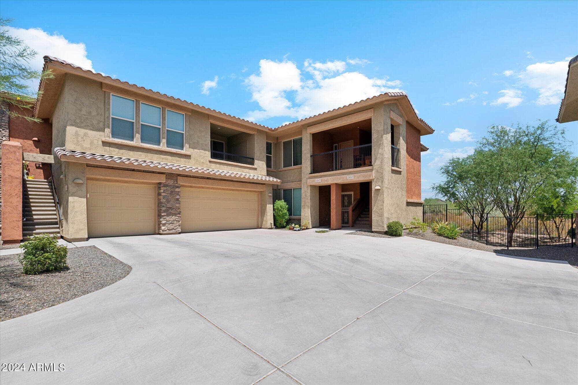 2425 W BRONCO BUTTE Trail 2017, Phoenix, AZ 85085 — photo 4 of 57