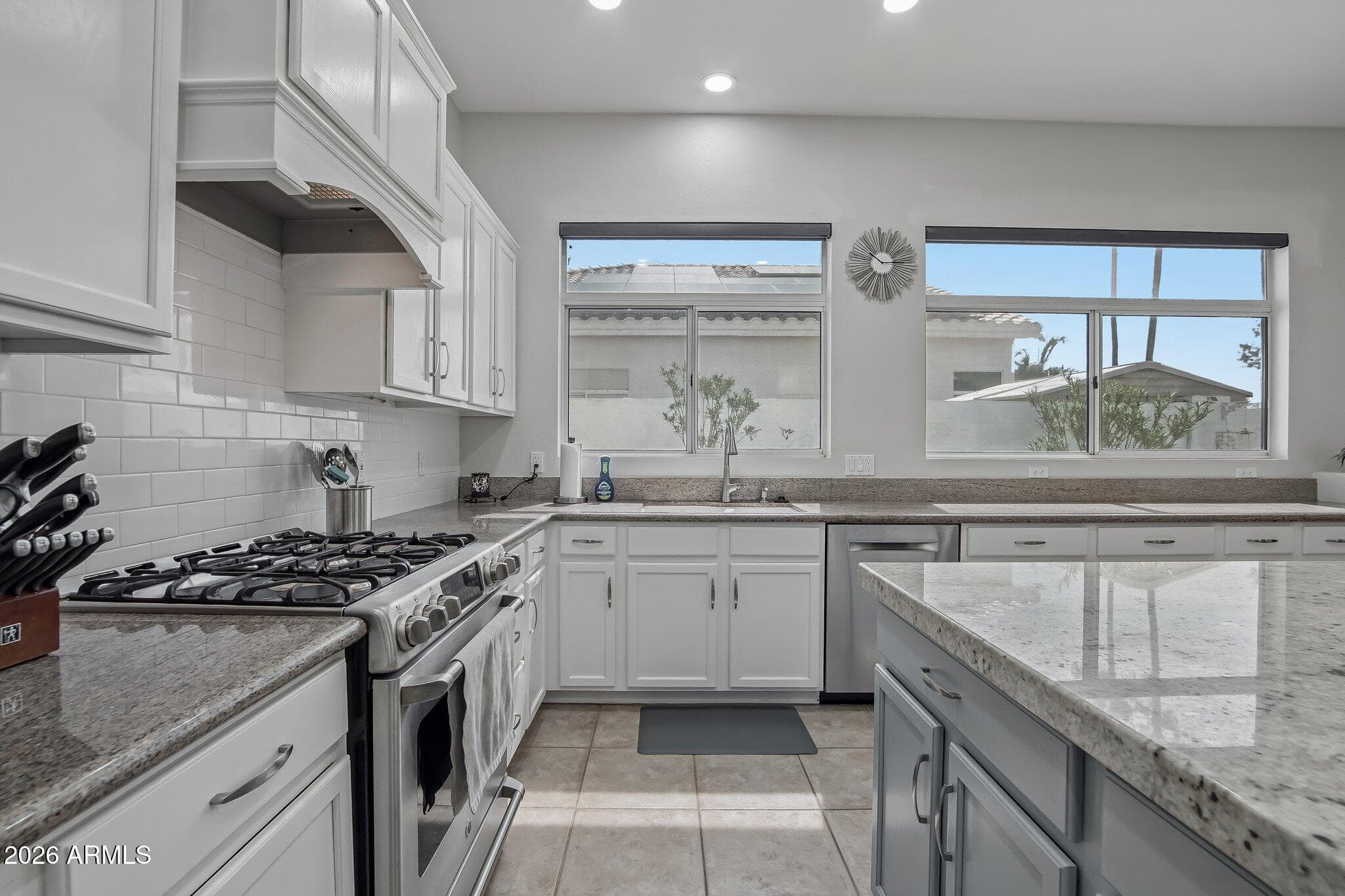 7453 W PARAISO Drive, Glendale, AZ 85310 — photo 11 of 49