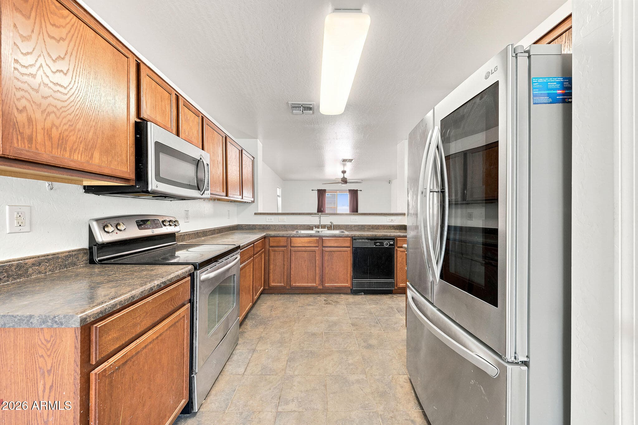 2153 W ROOSEVELT Avenue, Coolidge, AZ 85128 — photo 11 of 41