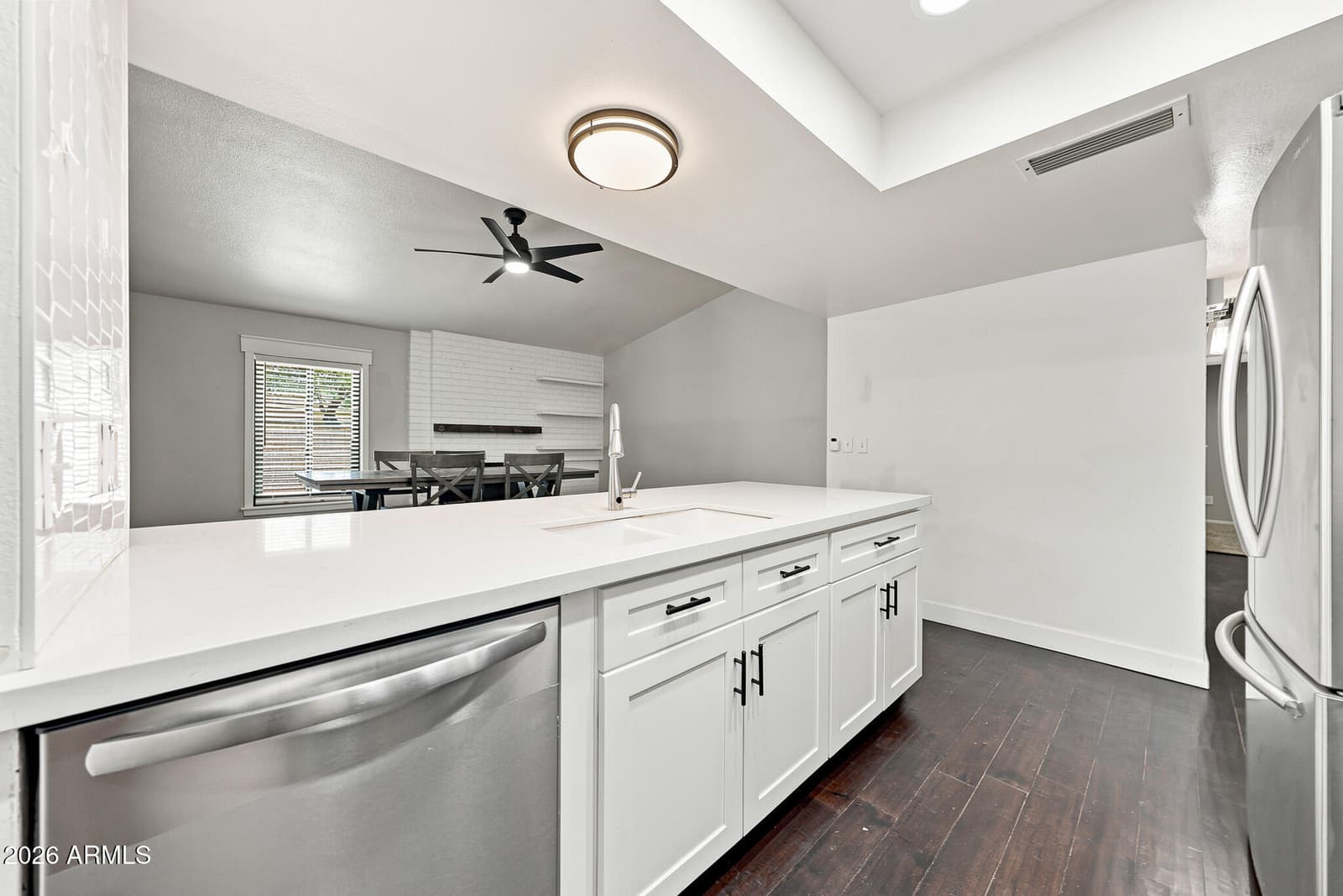 5028 E SHOMI Street, Phoenix, AZ 85044 — photo 10 of 37